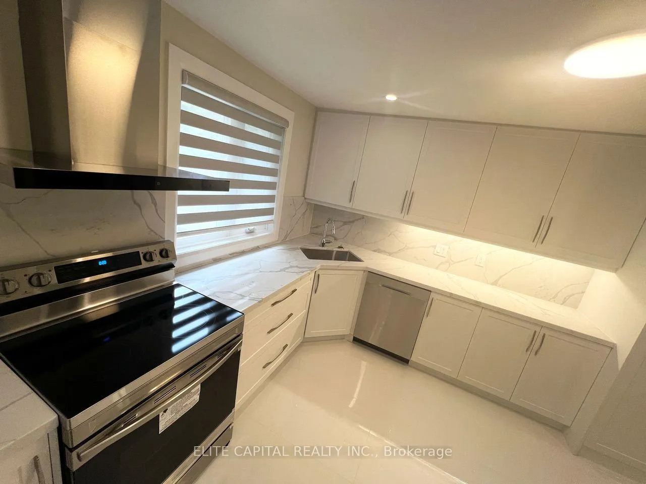 Photo 5 of 218 Chartland Boulevard S, Scarborough, Agincourt North — HOMEH