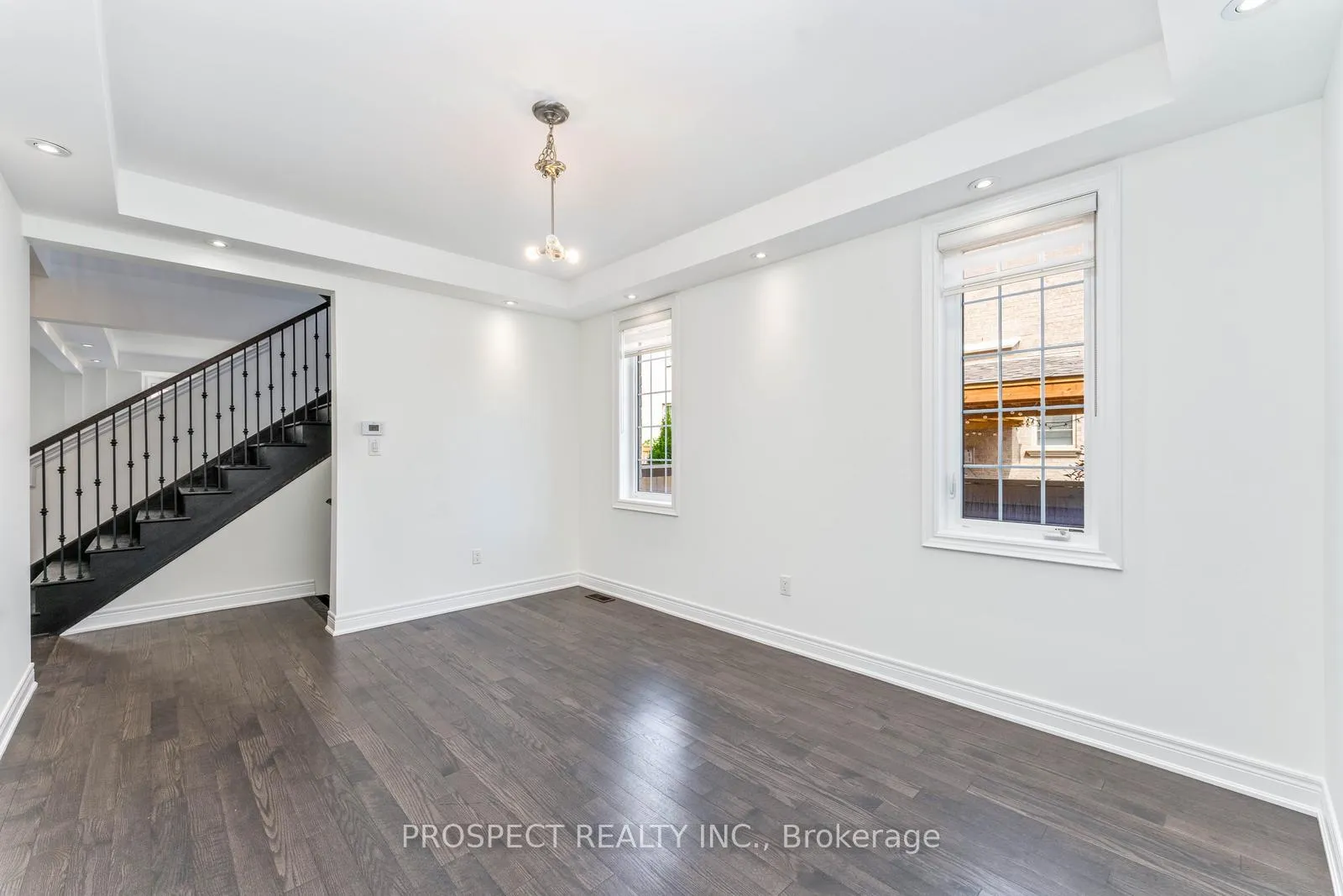 Photo 8 of 15 Lyle Way, Brampton, Northwest Brampton — HOMEH