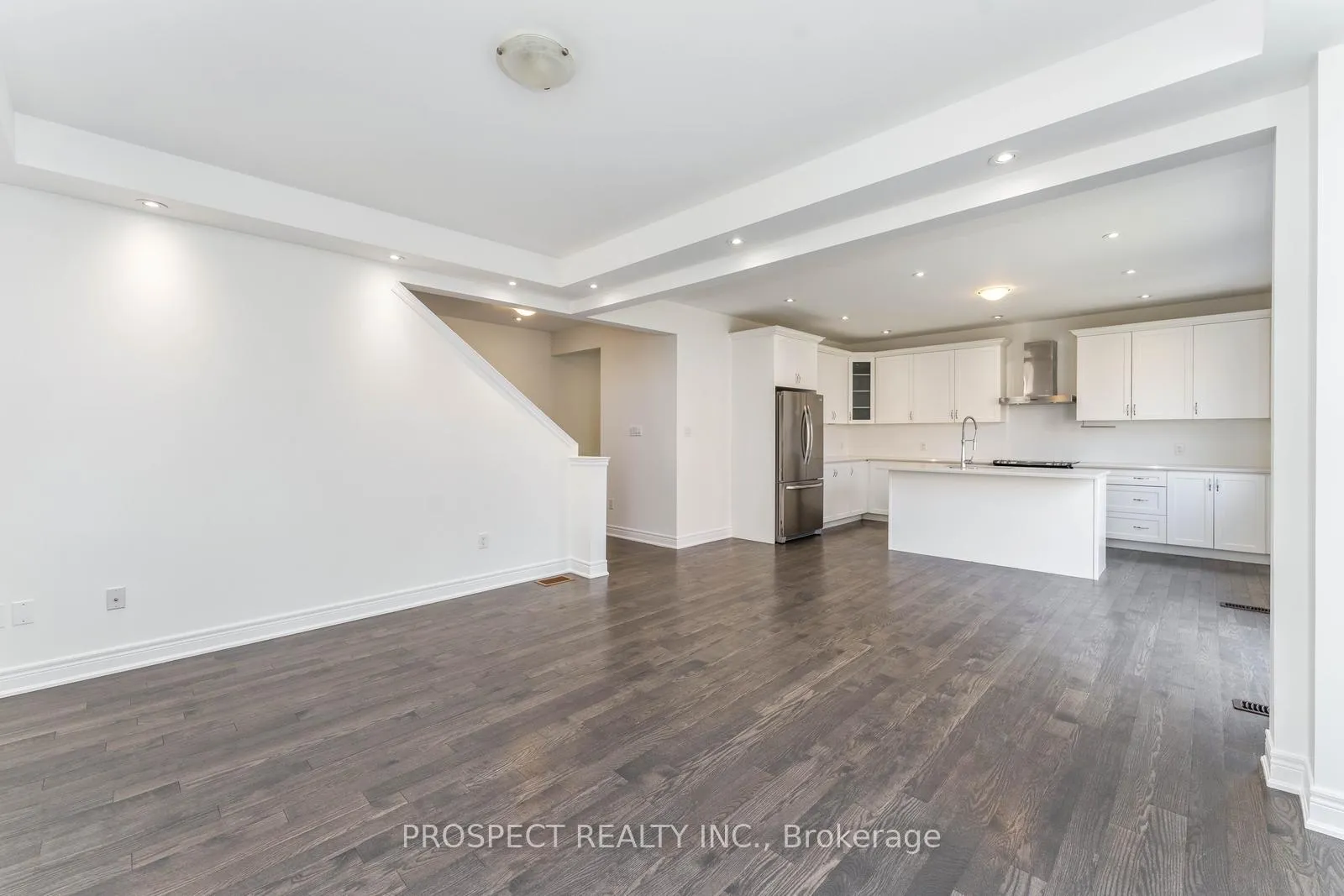 Photo 14 of 15 Lyle Way, Brampton, Northwest Brampton — HOMEH