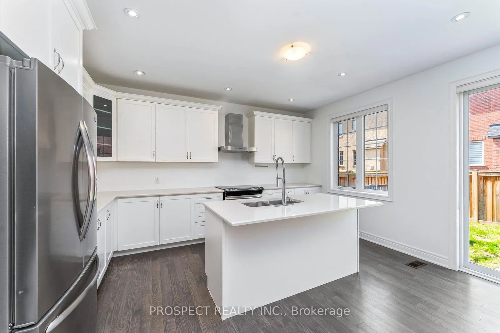 Photo 16 of 15 Lyle Way, Brampton, Northwest Brampton — HOMEH