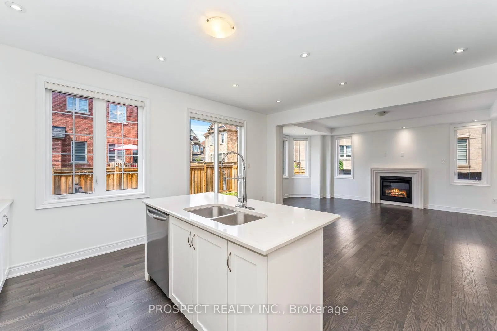 Photo 18 of 15 Lyle Way, Brampton, Northwest Brampton — HOMEH