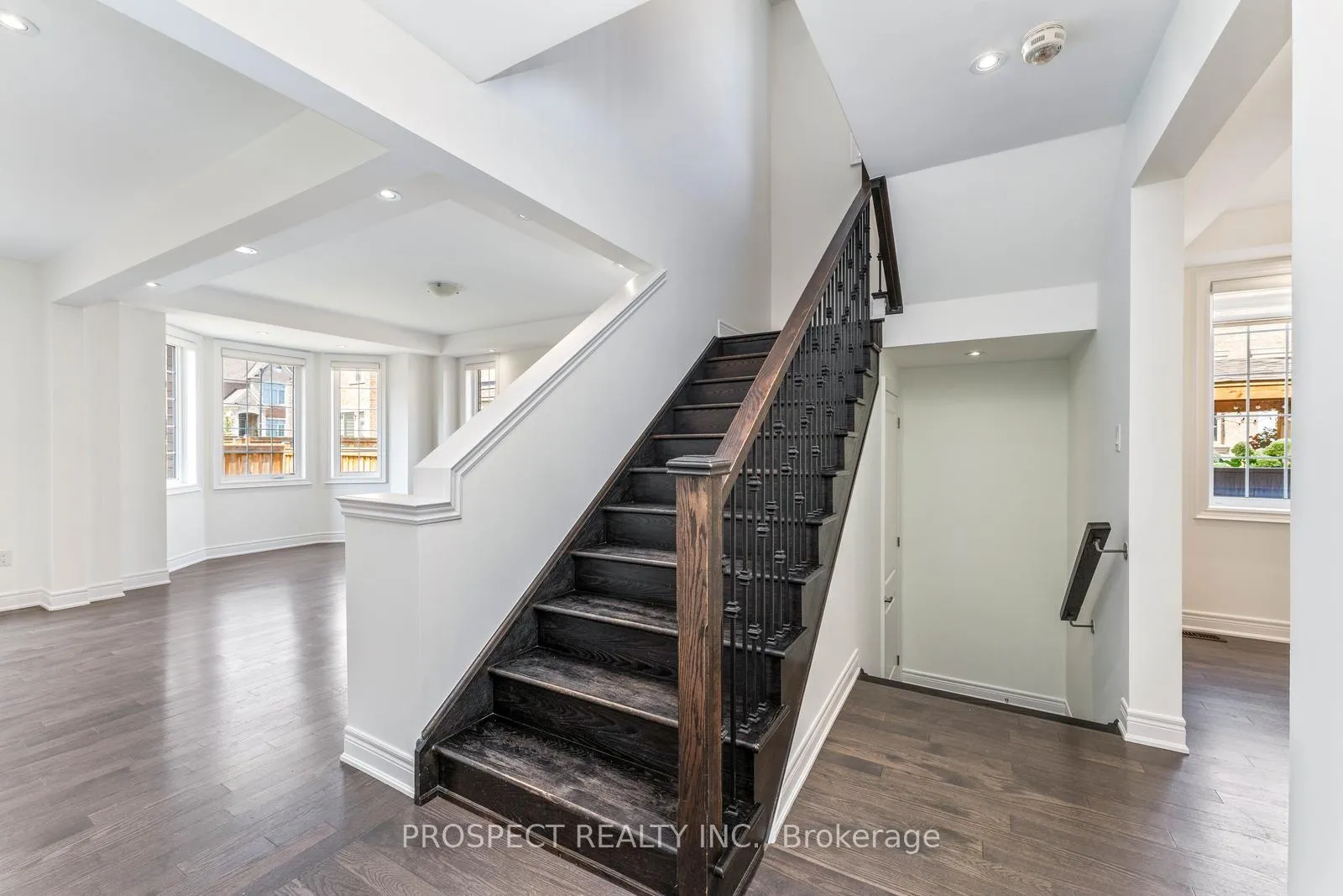 Photo 24 of 15 Lyle Way, Brampton, Northwest Brampton — HOMEH