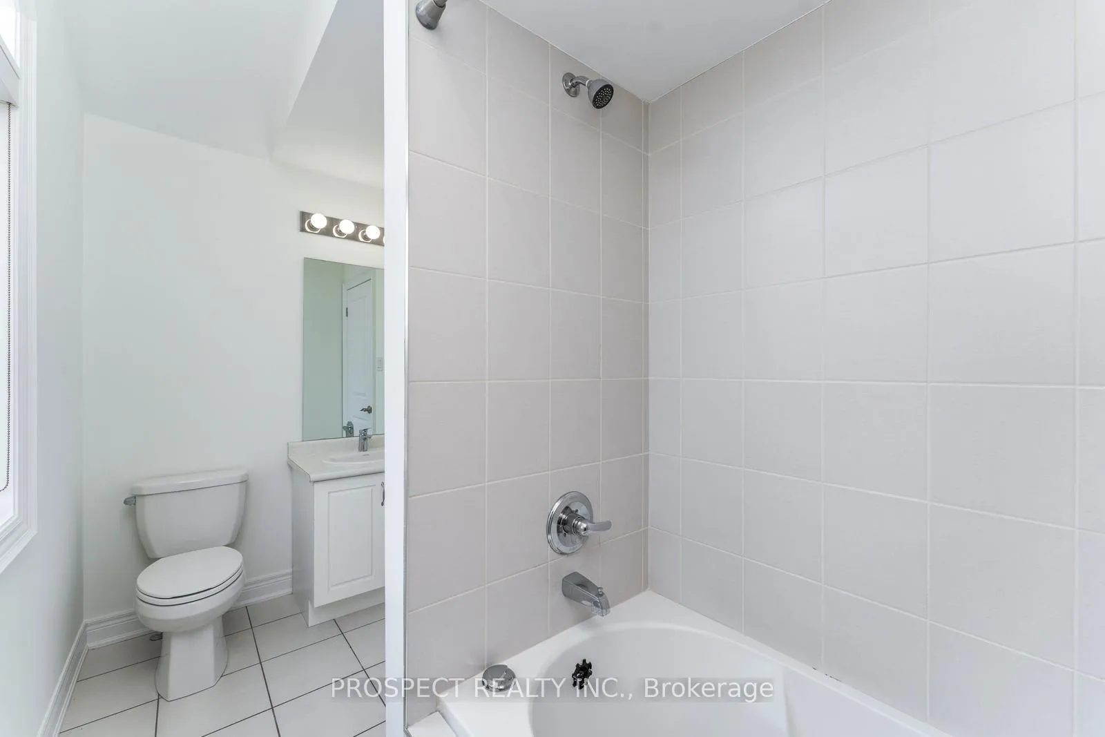 Photo 33 of 15 Lyle Way, Brampton, Northwest Brampton — HOMEH