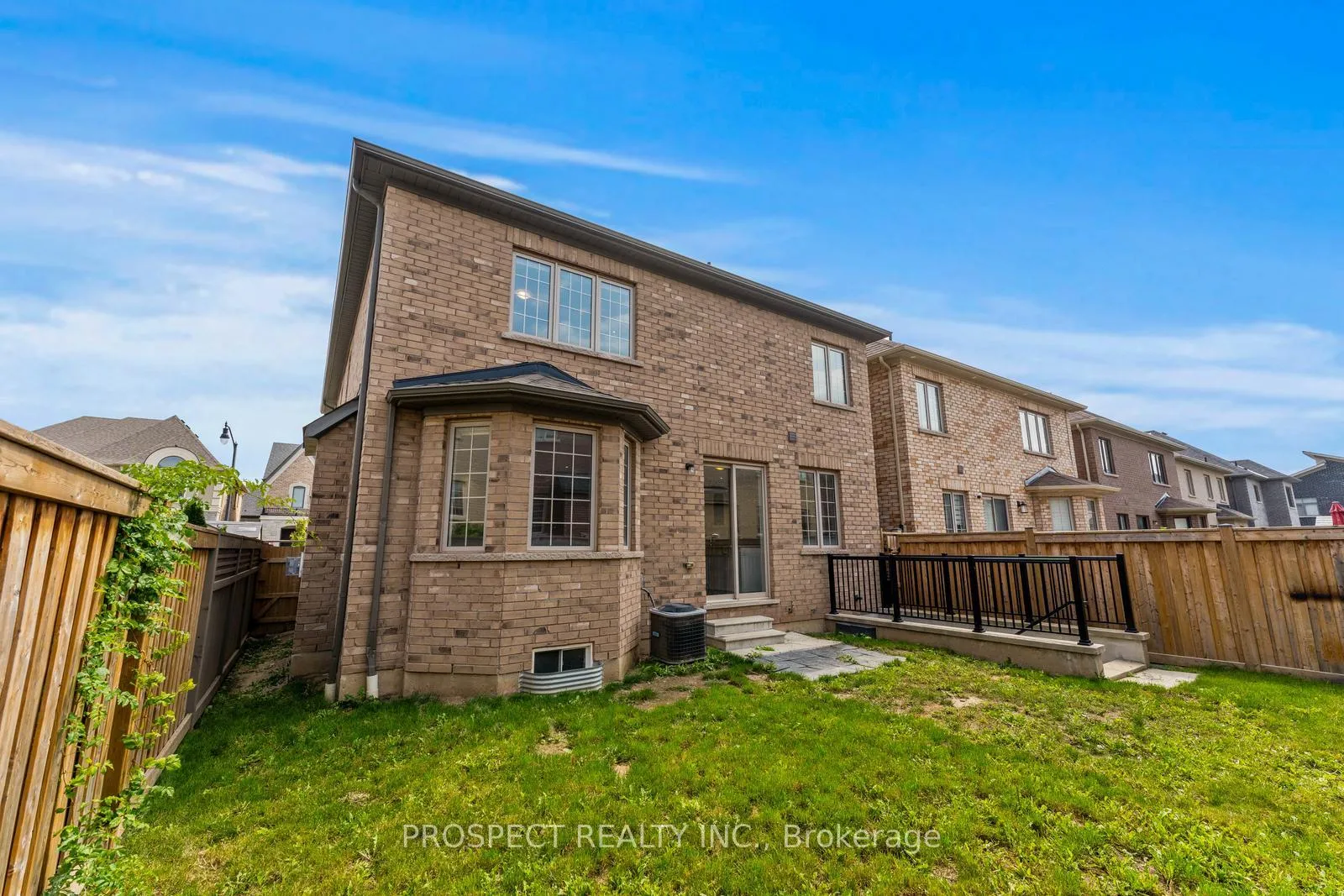 Photo 42 of 15 Lyle Way, Brampton, Northwest Brampton — HOMEH