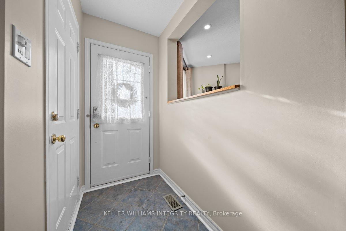 Photo 5 of 23 Drumso Street, Ottawa, Hunt Club Park/Greenboro — HOMEH