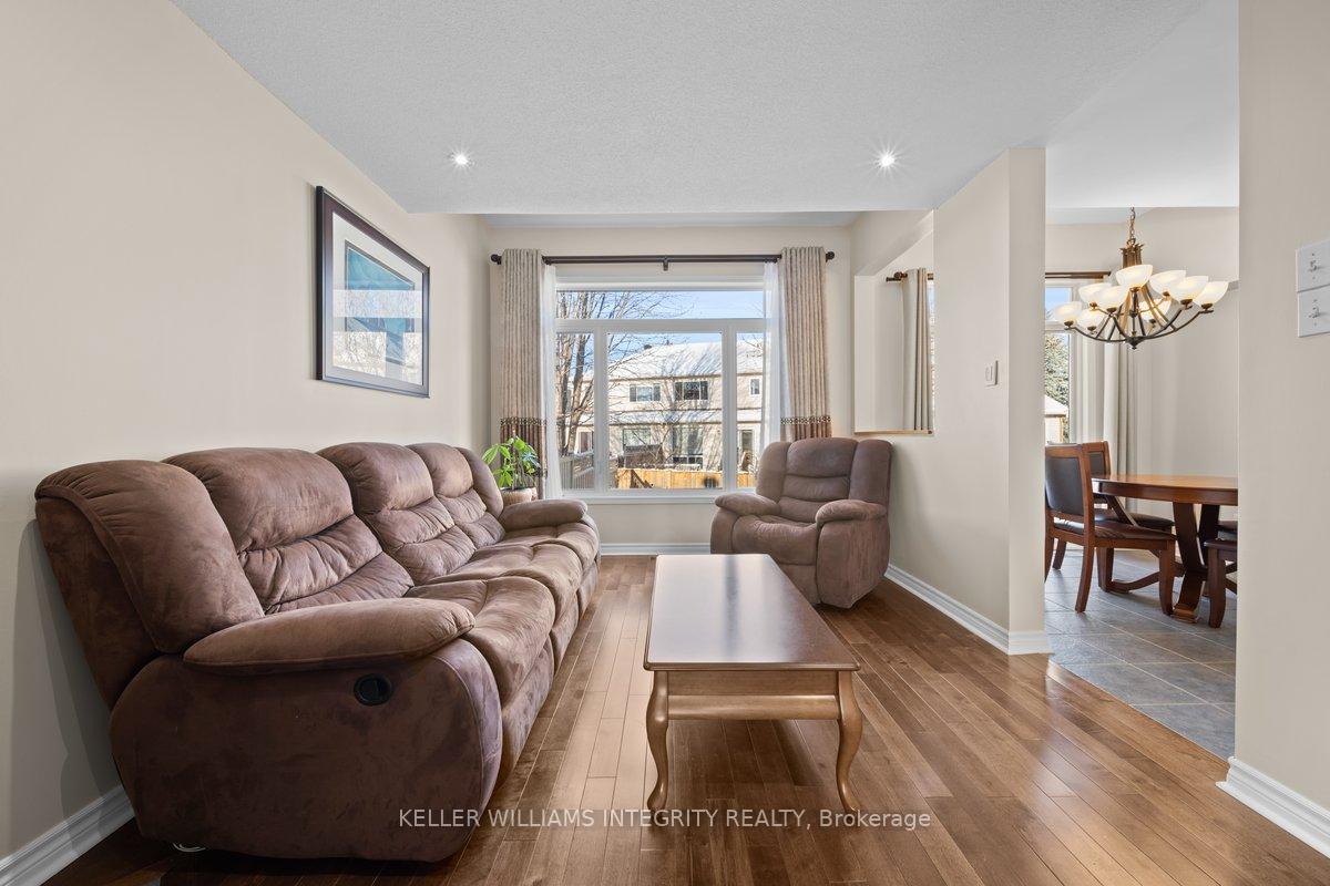 Photo 13 of 23 Drumso Street, Ottawa, Hunt Club Park/Greenboro — HOMEH
