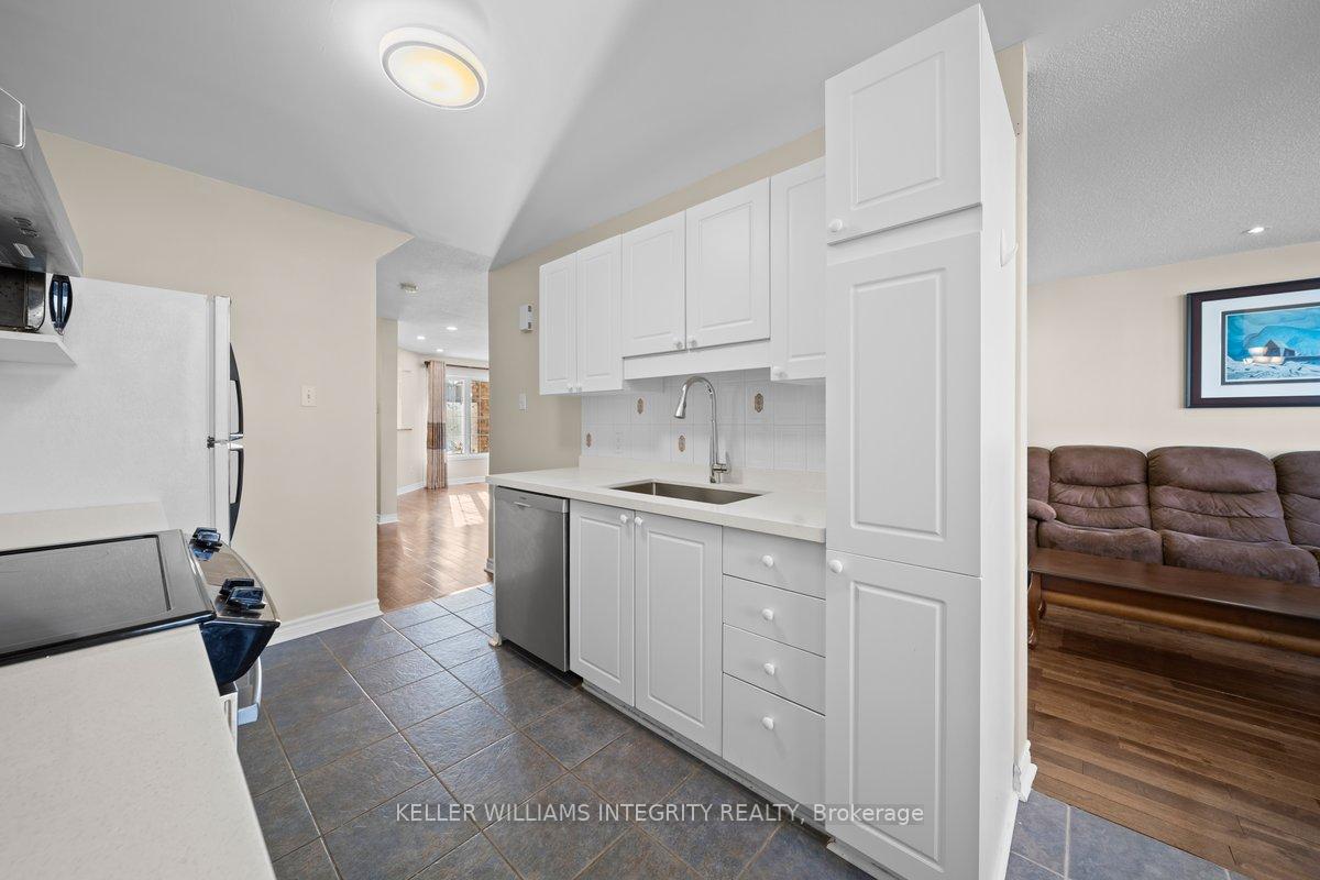 Photo 17 of 23 Drumso Street, Ottawa, Hunt Club Park/Greenboro — HOMEH