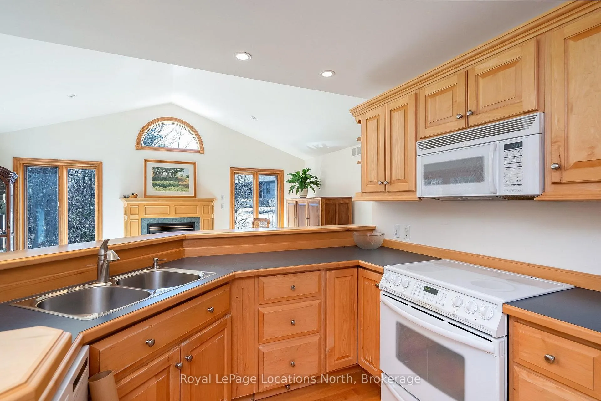 Photo 20 of 130 Cortina Crescent, Blue Mountains — HOMEH