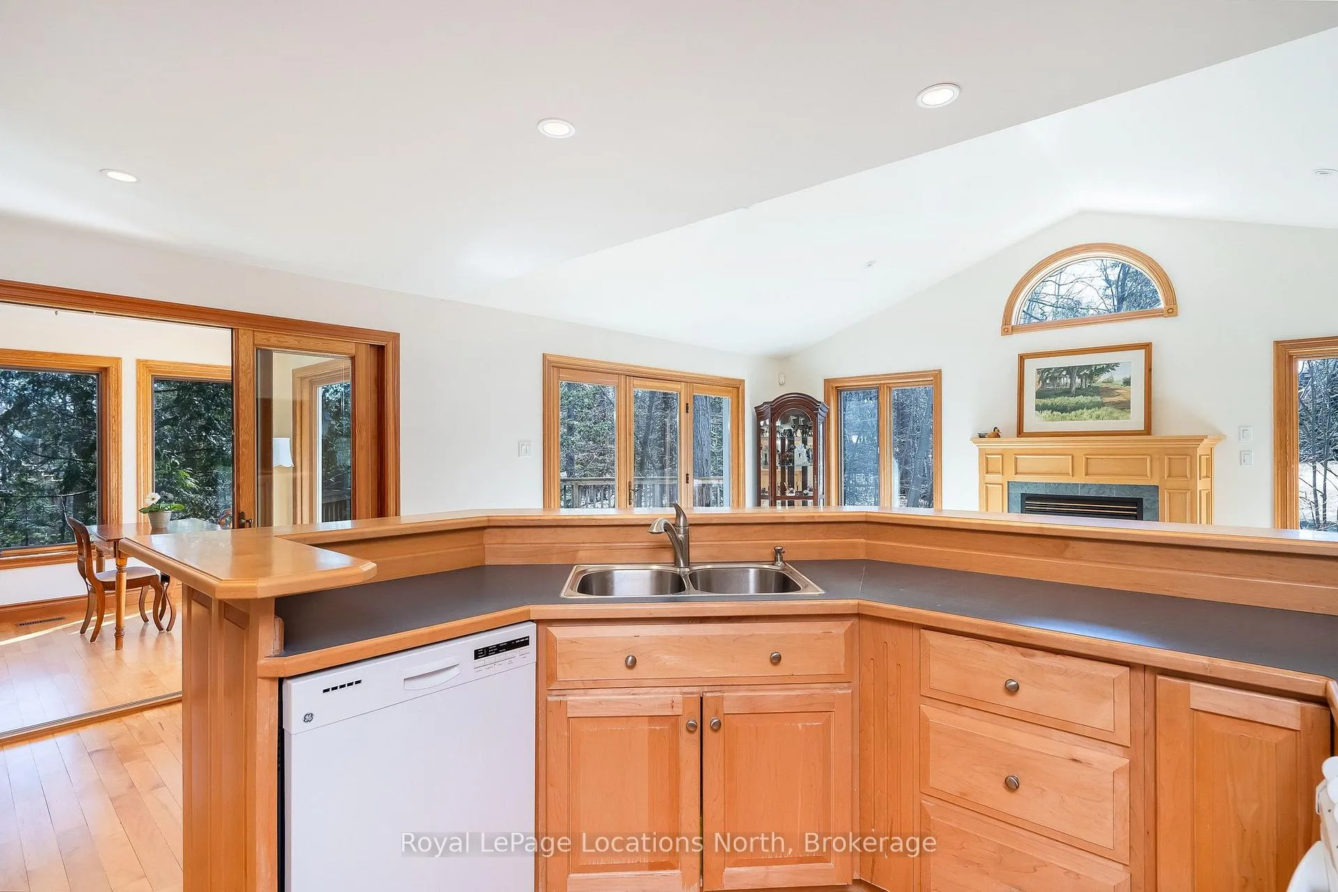 Photo 21 of 130 Cortina Crescent, Blue Mountains — HOMEH