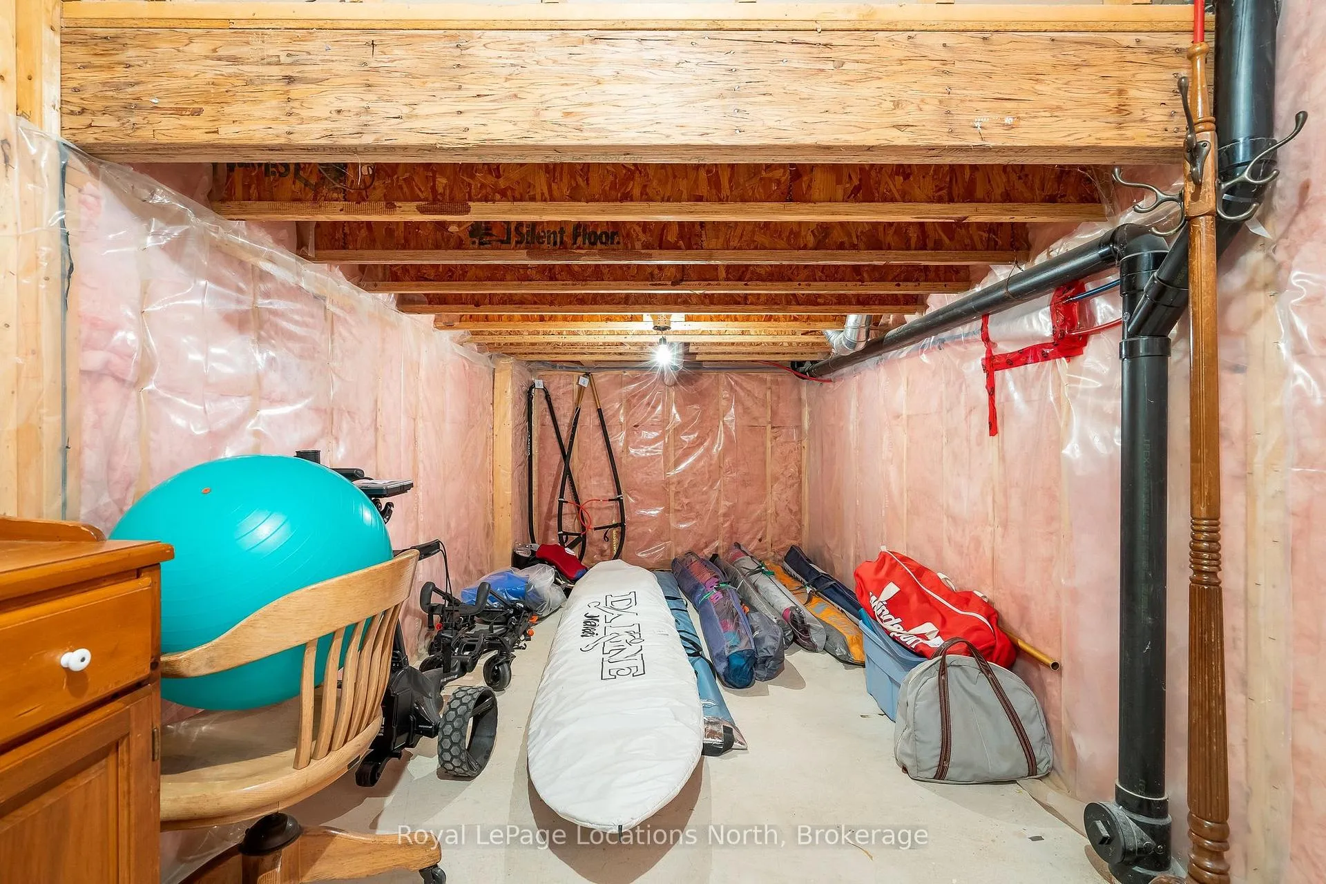 Photo 37 of 130 Cortina Crescent, Blue Mountains — HOMEH