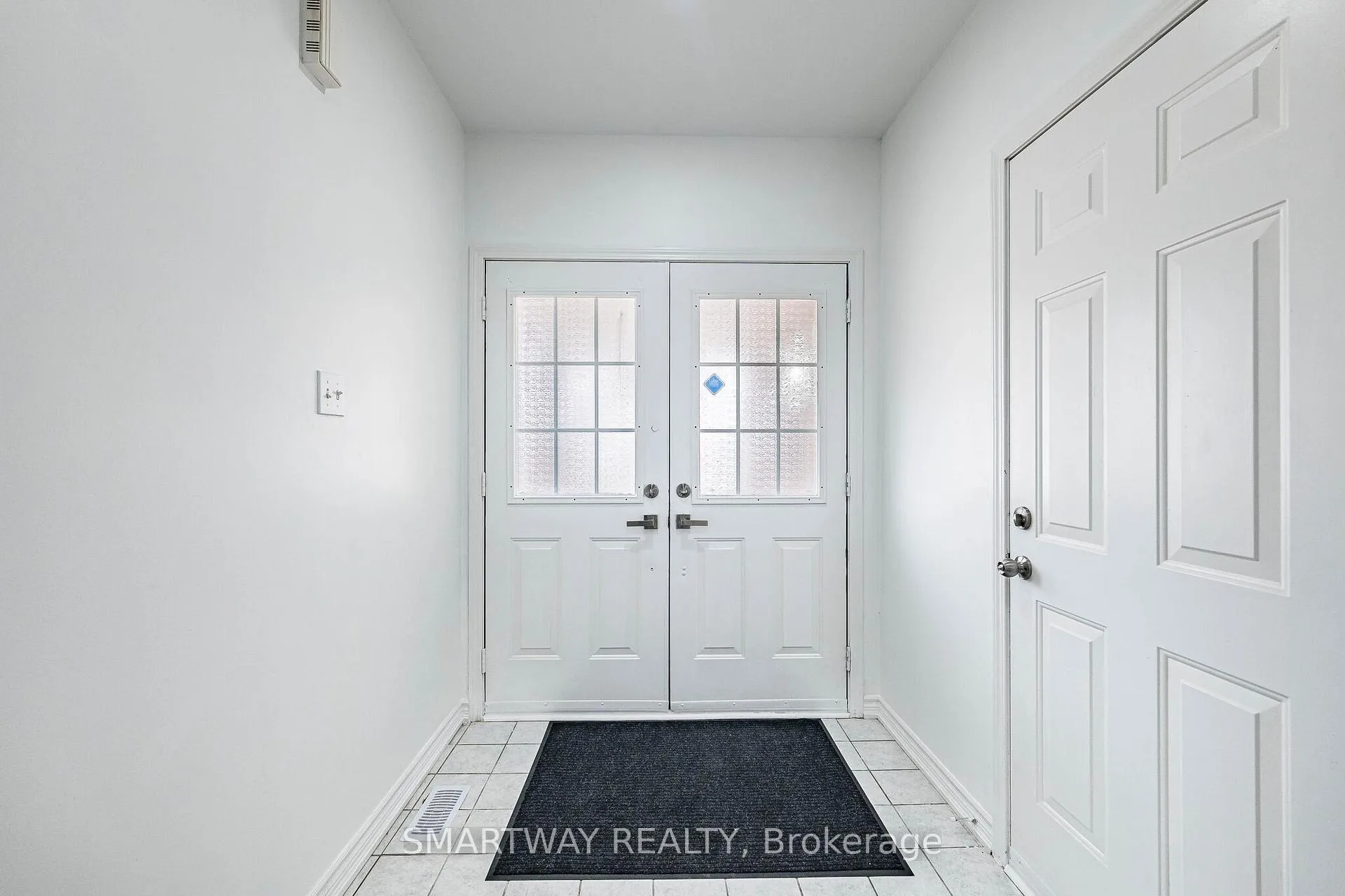 Photo 6 of 36 Native Landing, Brampton, Fletcher's Creek Village — HOMEH