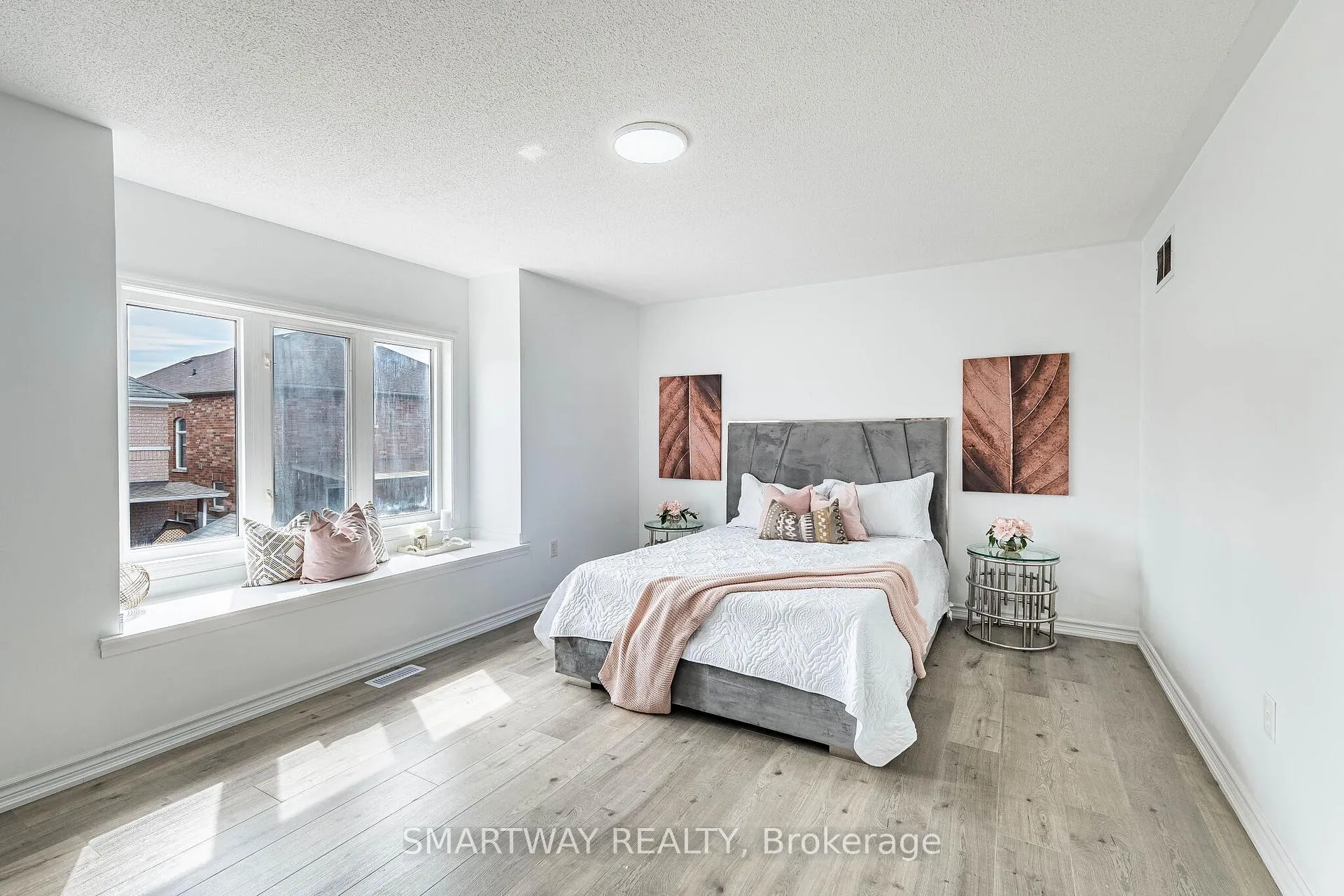 Photo 25 of 36 Native Landing, Brampton, Fletcher's Creek Village — HOMEH