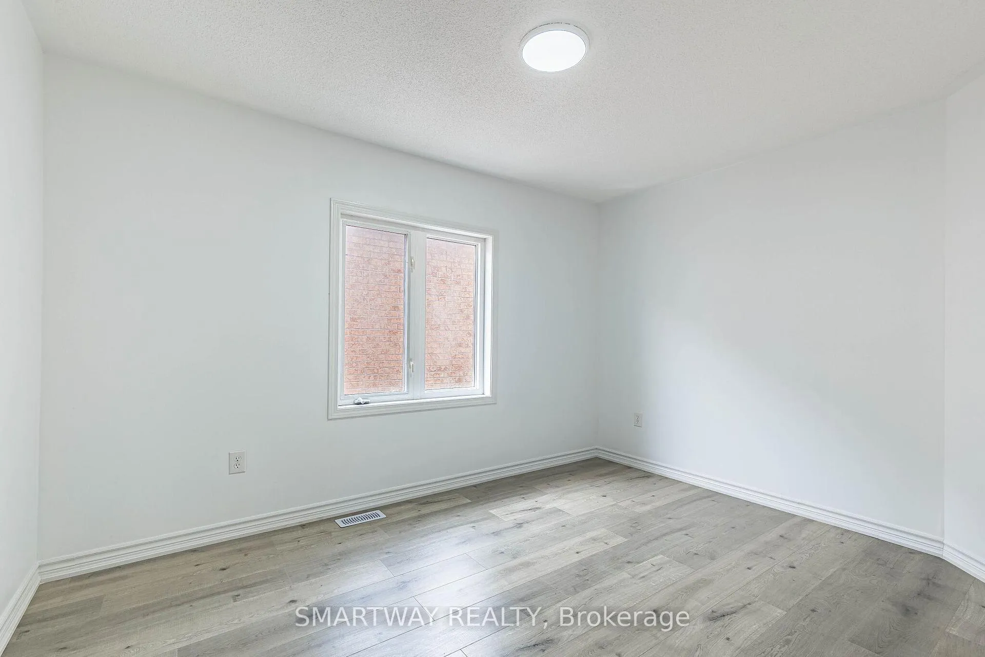 Photo 32 of 36 Native Landing, Brampton, Fletcher's Creek Village — HOMEH