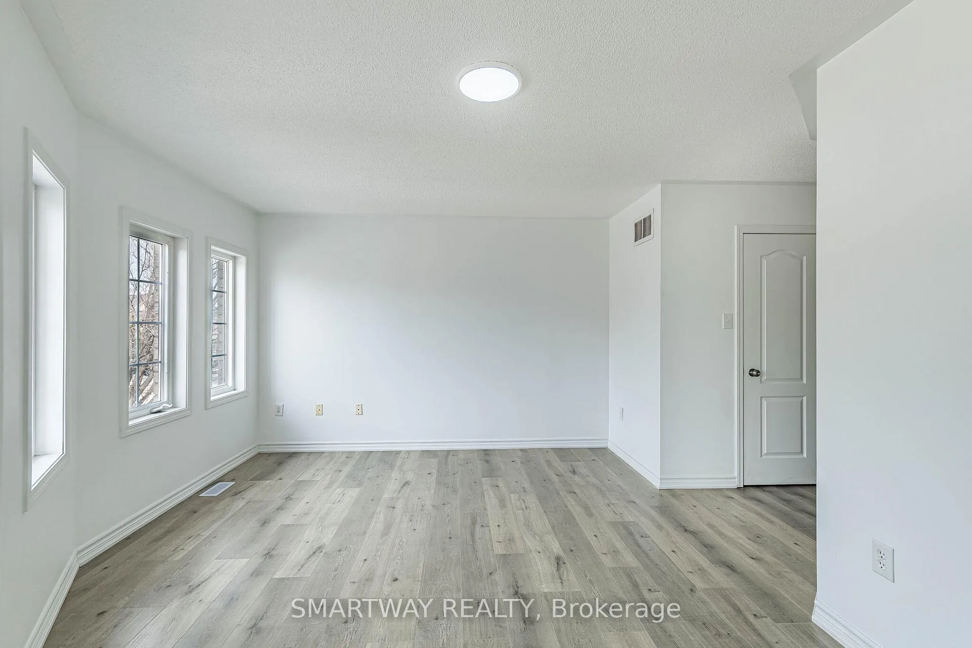 Photo 38 of 36 Native Landing, Brampton, Fletcher's Creek Village — HOMEH