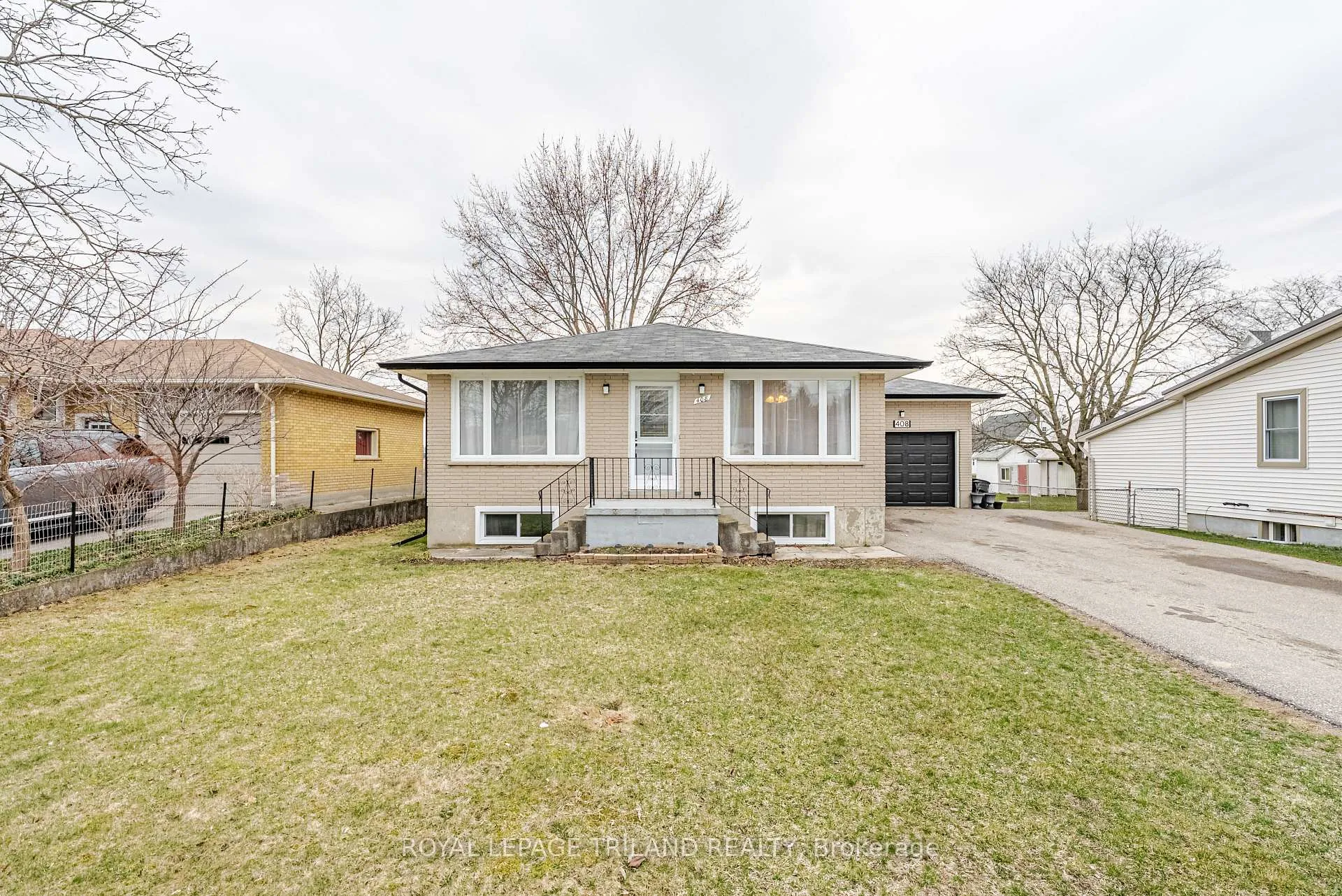 Photo 2 of 408 John Street, Aylmer — HOMEH