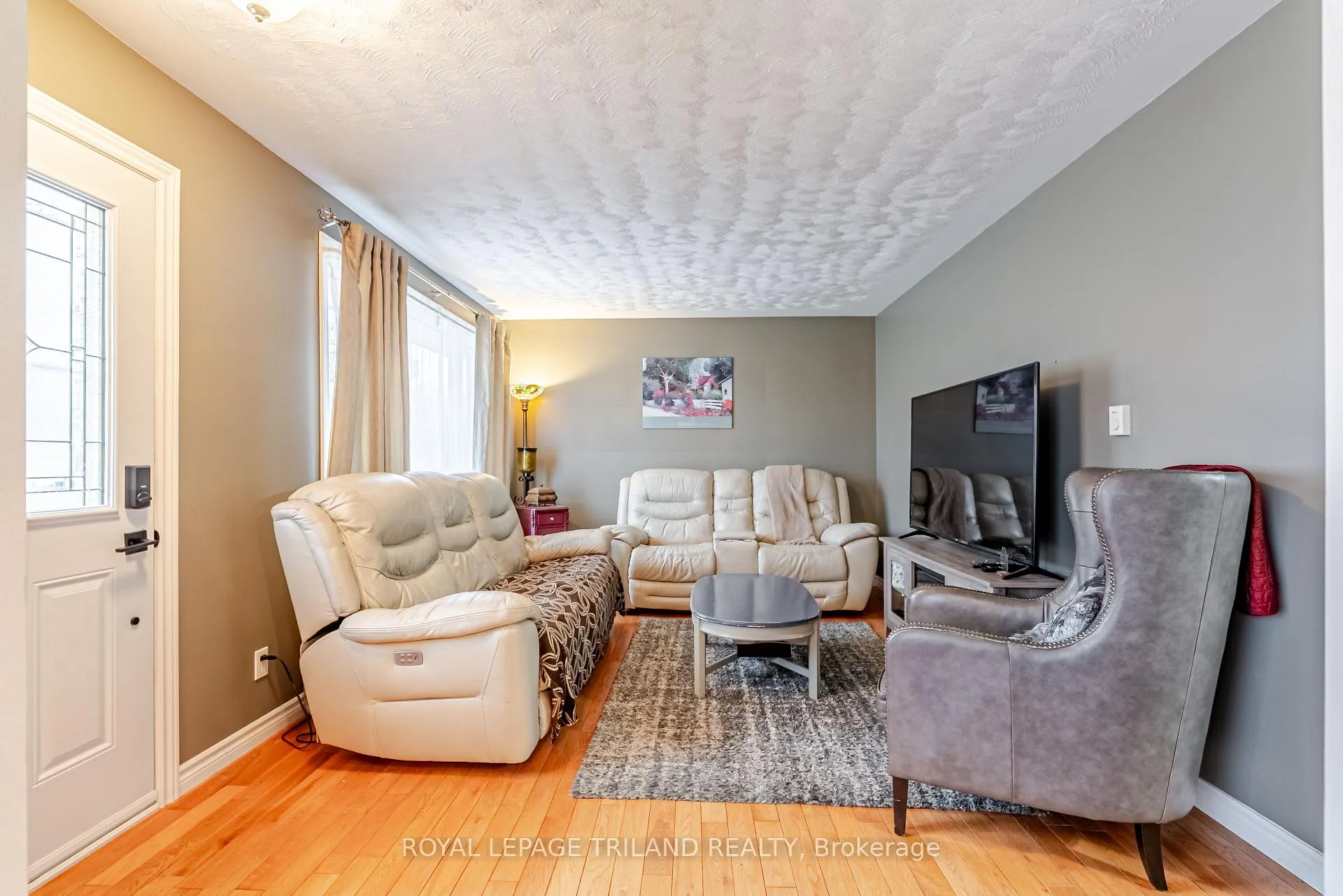 Photo 16 of 408 John Street, Aylmer — HOMEH