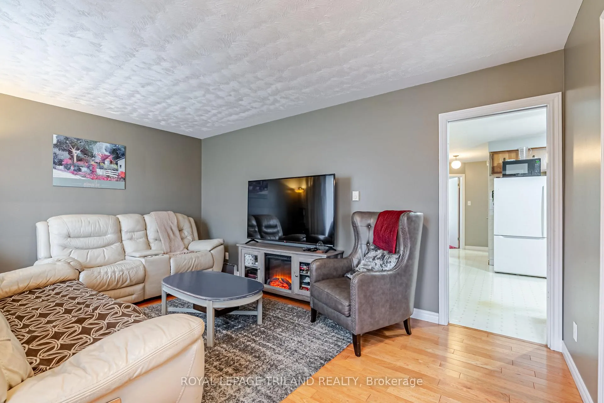 Photo 17 of 408 John Street, Aylmer — HOMEH