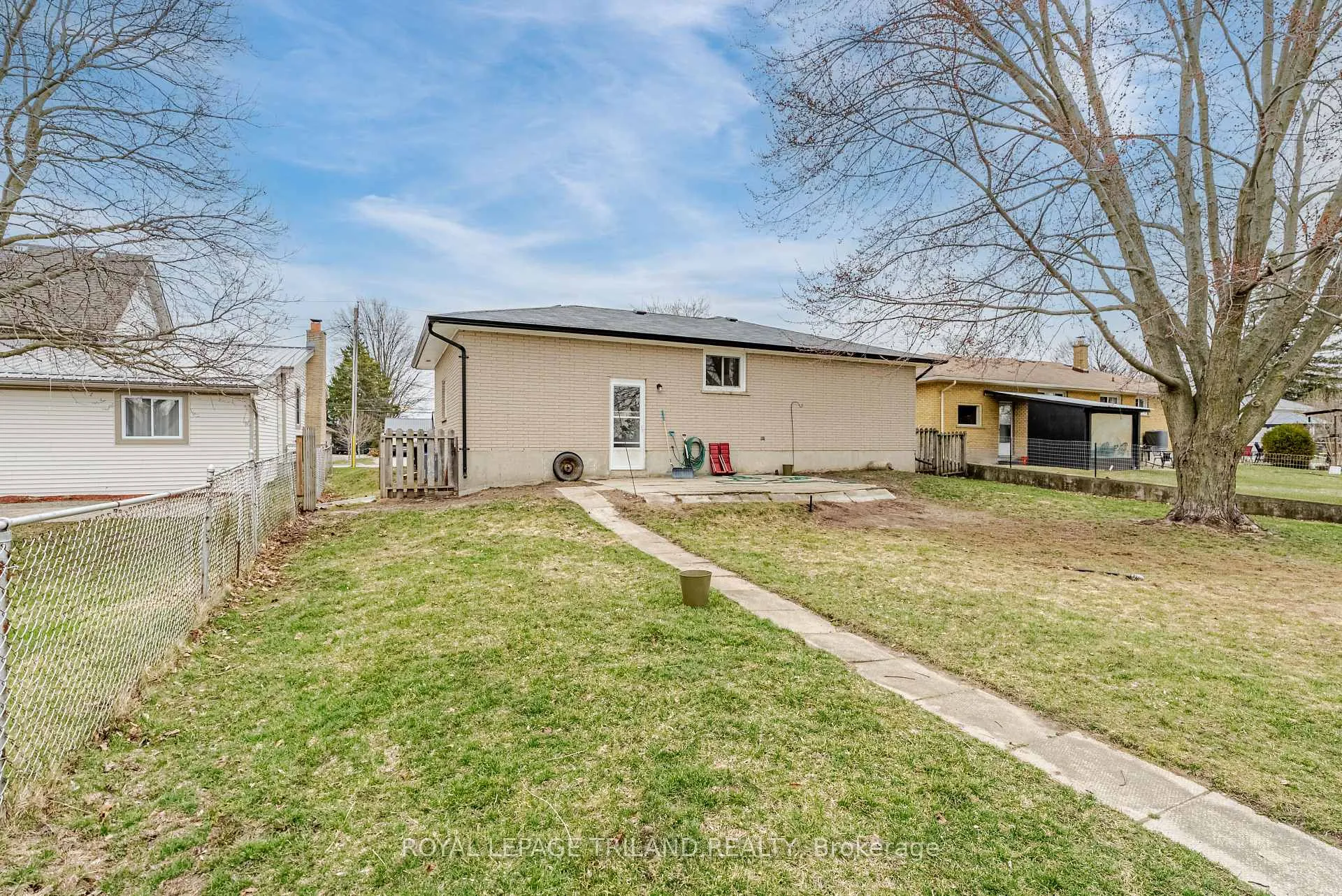Photo 40 of 408 John Street, Aylmer — HOMEH