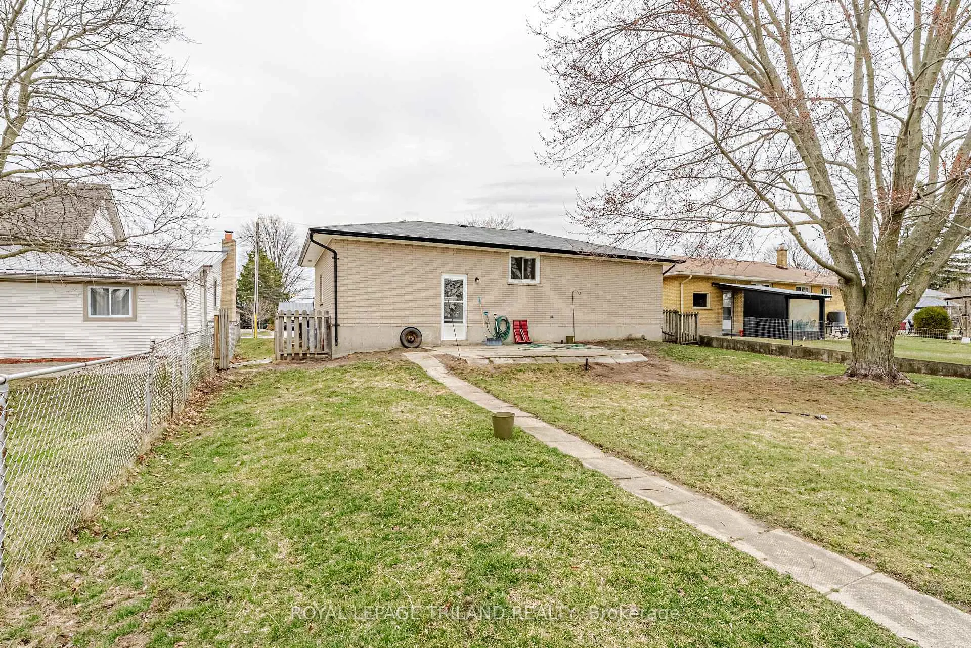 Photo 41 of 408 John Street, Aylmer — HOMEH