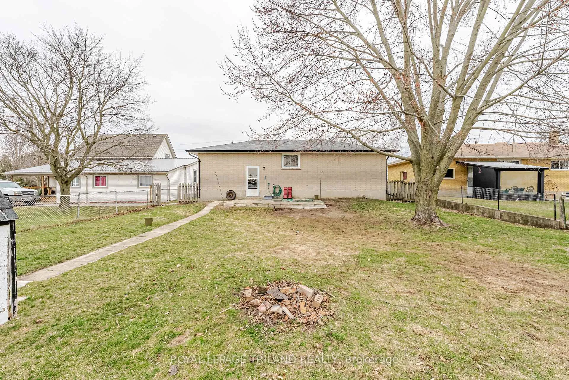 Photo 43 of 408 John Street, Aylmer — HOMEH