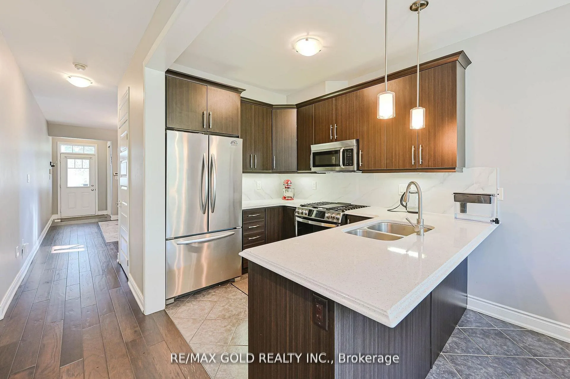 Photo 10 of 20 Meadowcrest Lane, Brampton, Northwest Brampton — HOMEH