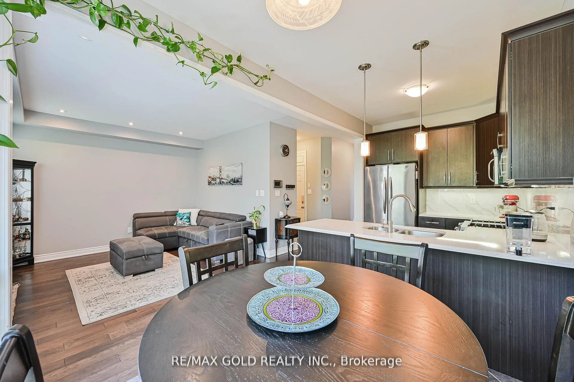 Photo 14 of 20 Meadowcrest Lane, Brampton, Northwest Brampton — HOMEH