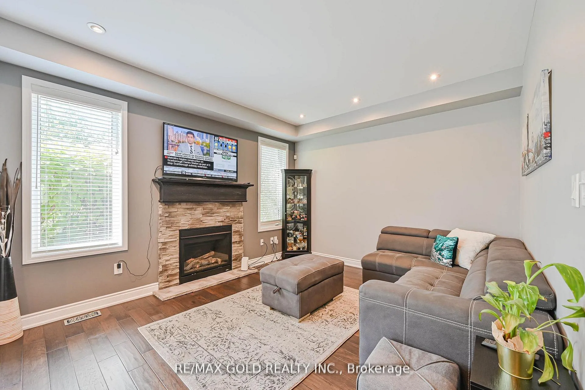 Photo 16 of 20 Meadowcrest Lane, Brampton, Northwest Brampton — HOMEH