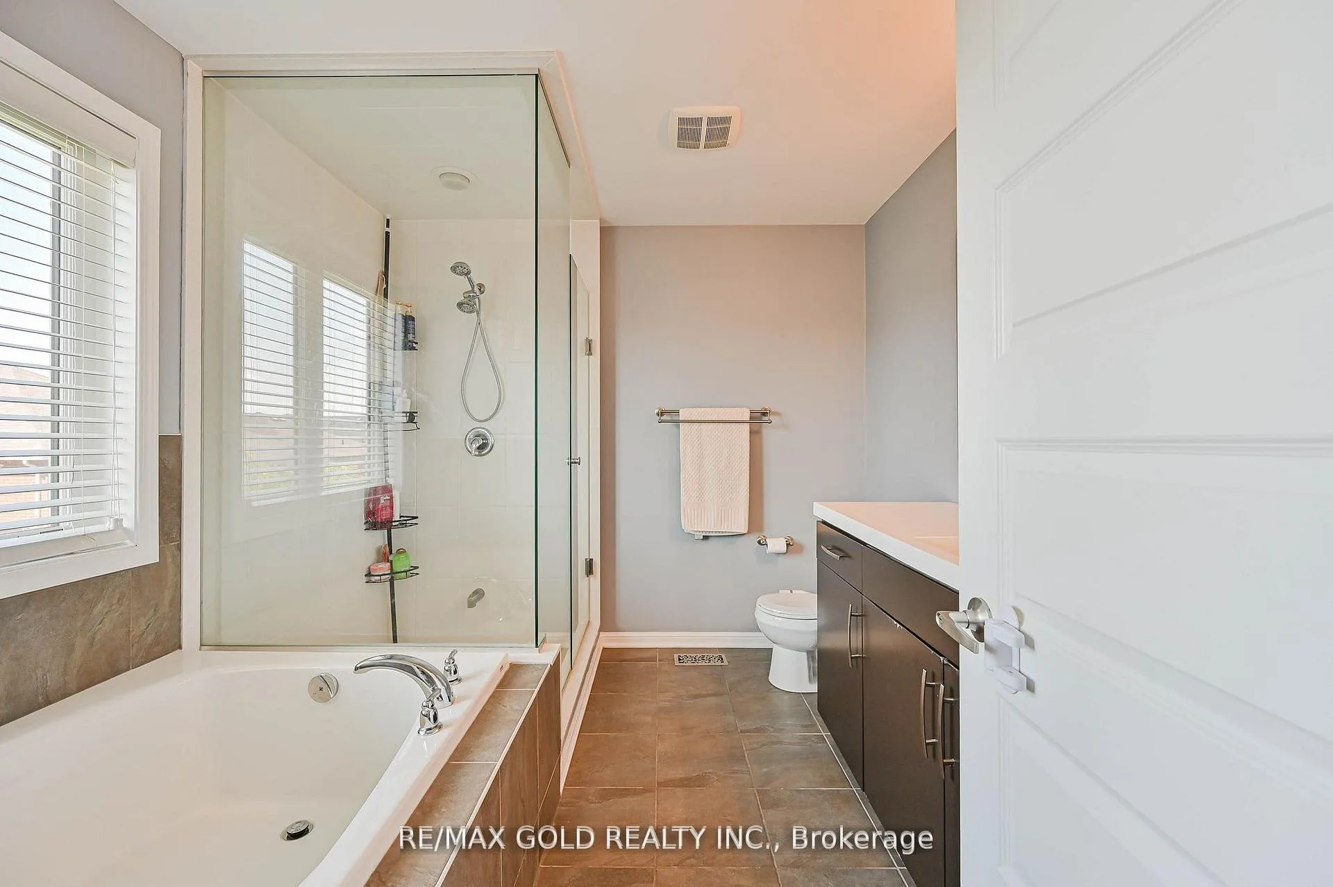 Photo 27 of 20 Meadowcrest Lane, Brampton, Northwest Brampton — HOMEH