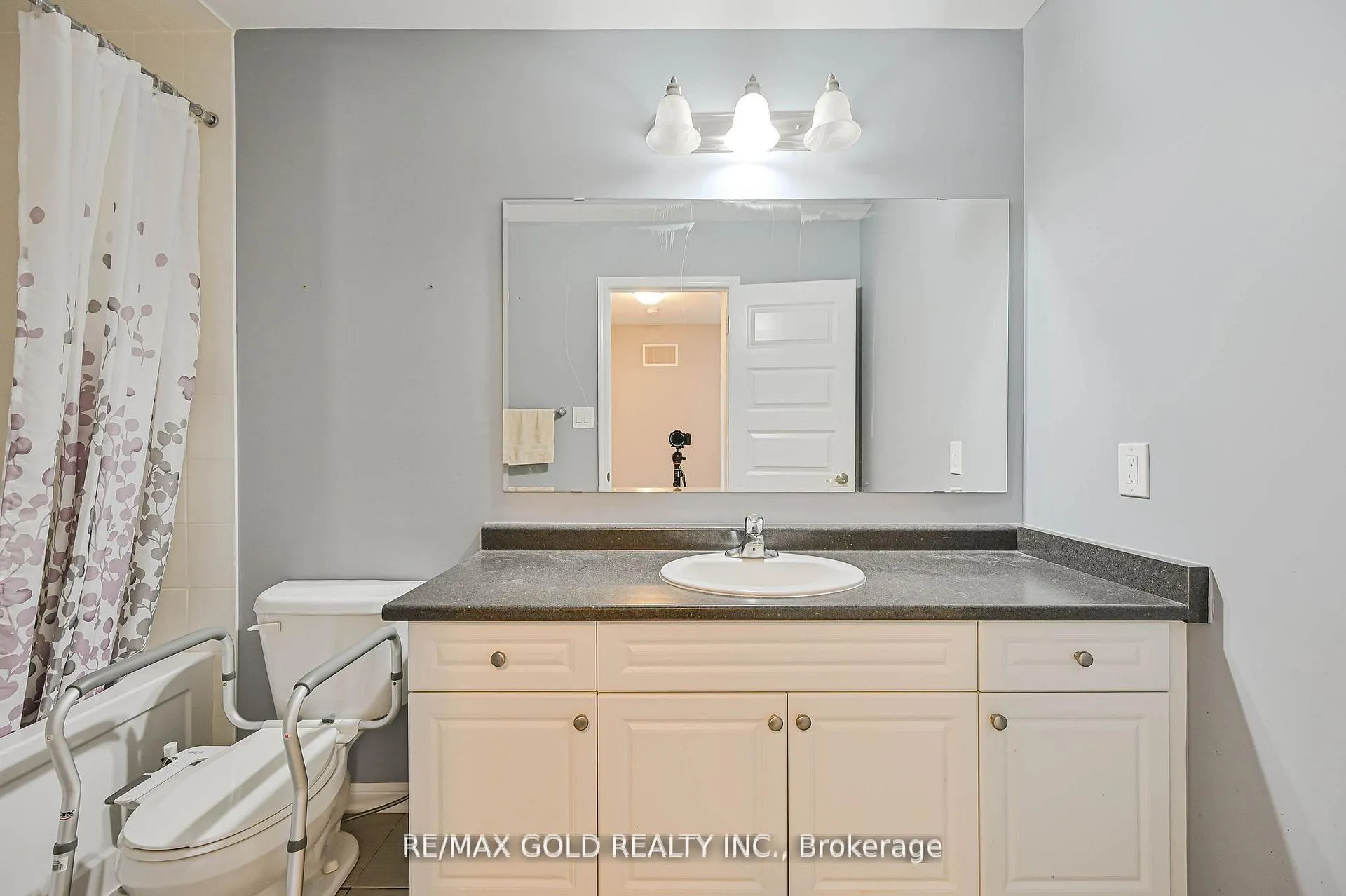 Photo 36 of 20 Meadowcrest Lane, Brampton, Northwest Brampton — HOMEH