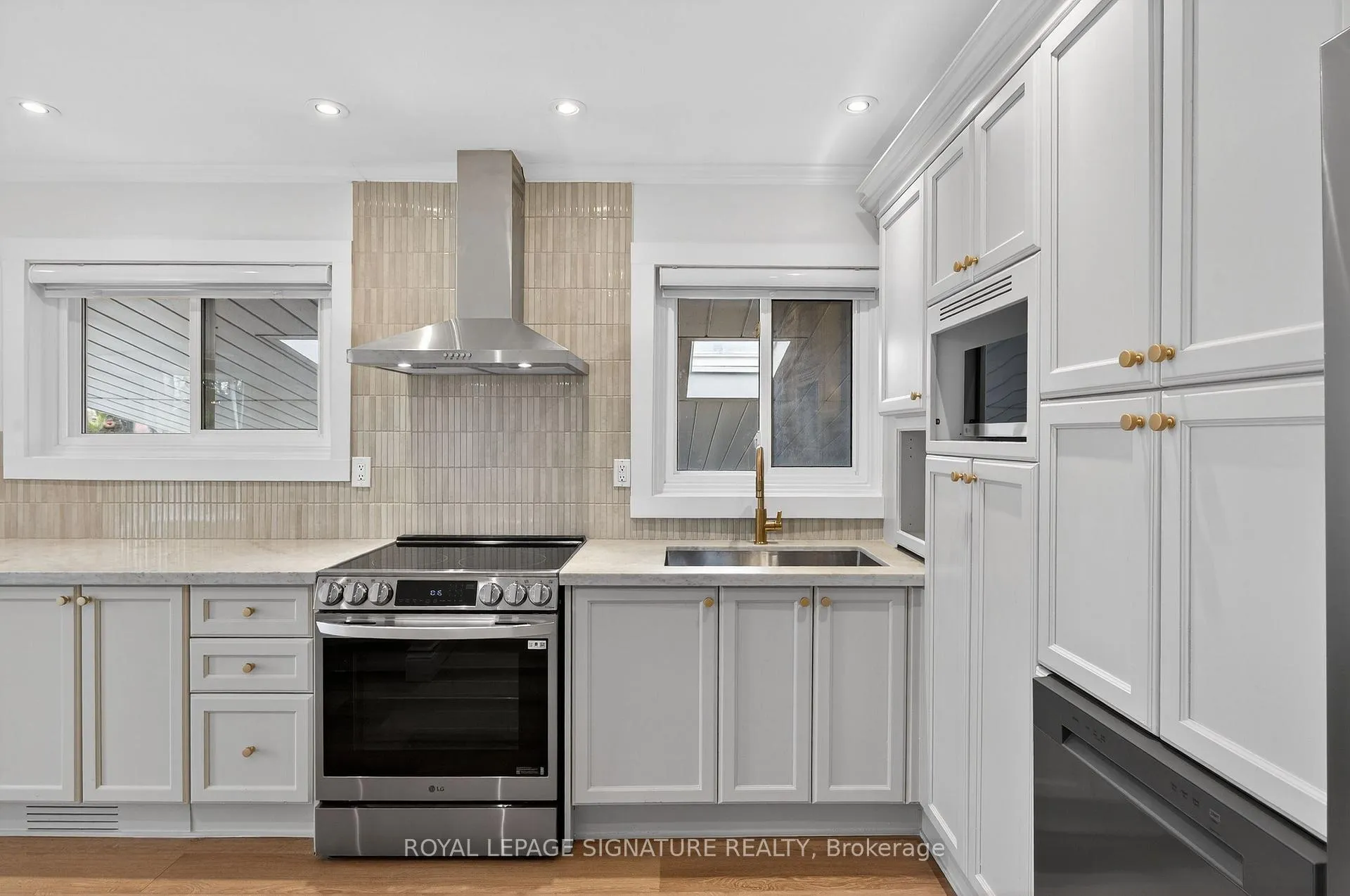 Photo 6 of Unit Main, 724 Balaton Avenue, Pickering, Bay Ridges — HOMEH