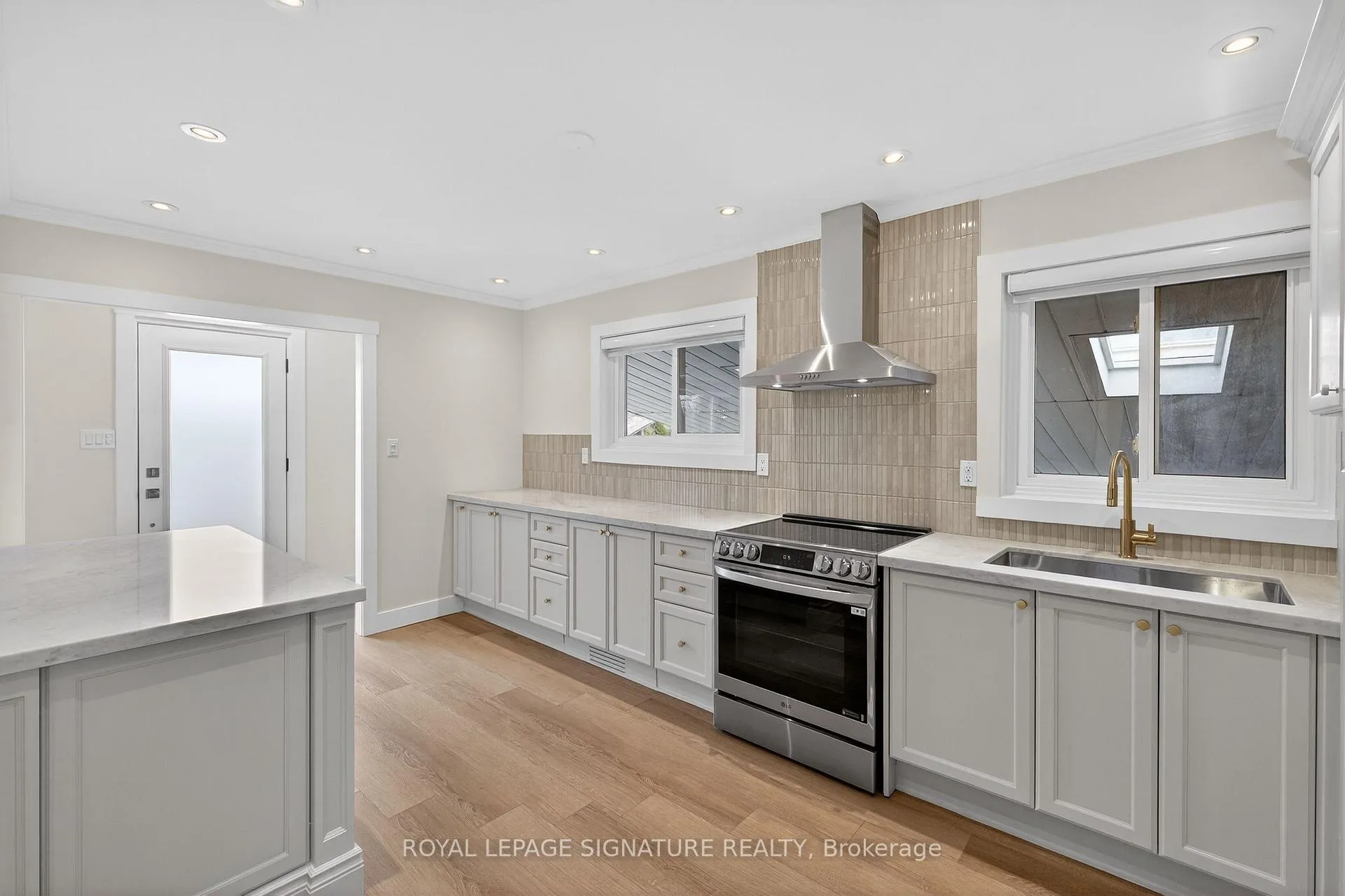 Photo 7 of Unit Main, 724 Balaton Avenue, Pickering, Bay Ridges — HOMEH