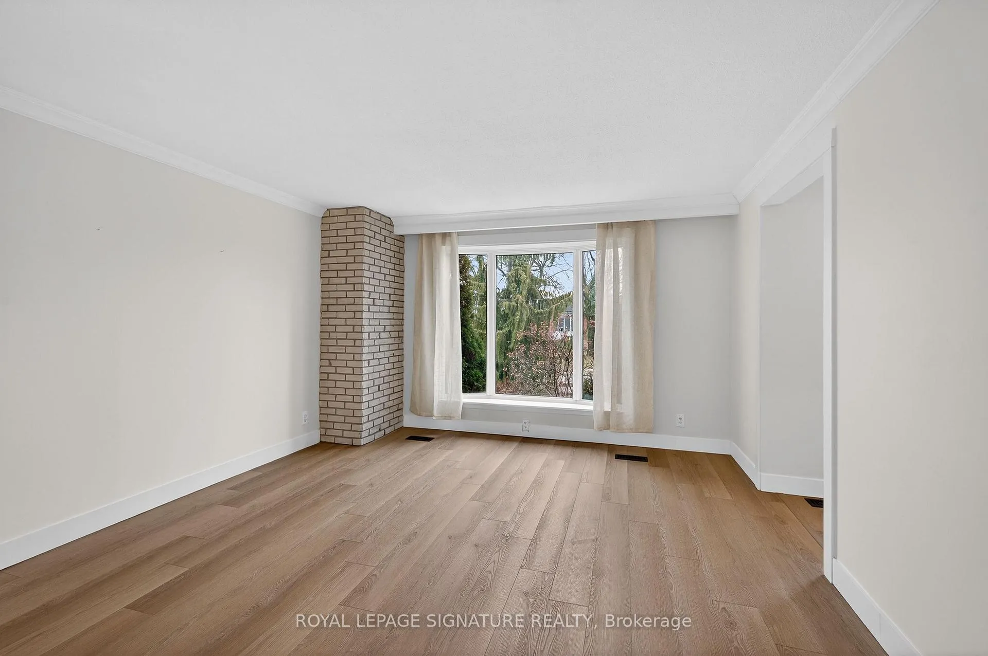 Photo 9 of Unit Main, 724 Balaton Avenue, Pickering, Bay Ridges — HOMEH