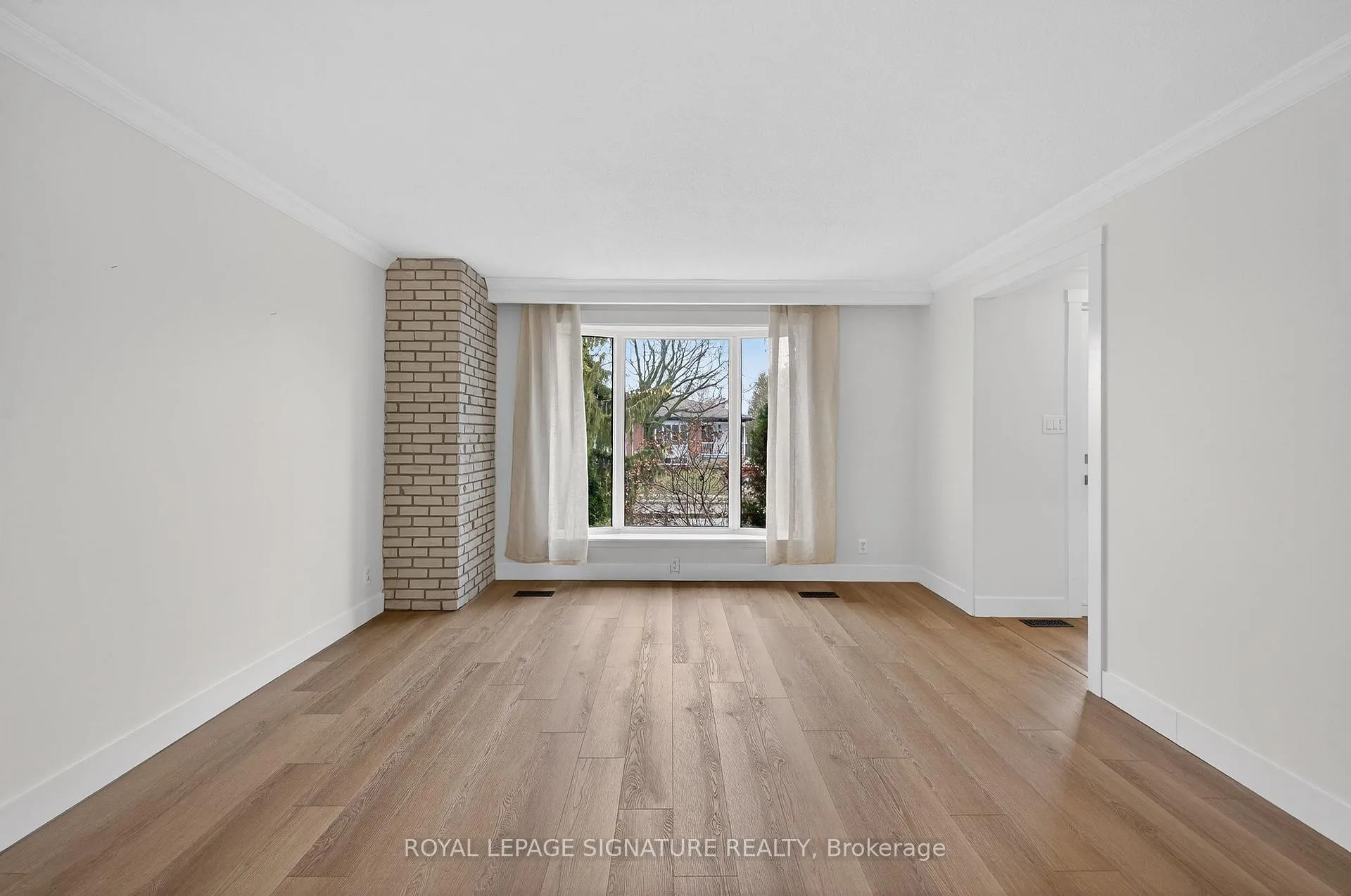 Photo 10 of Unit Main, 724 Balaton Avenue, Pickering, Bay Ridges — HOMEH
