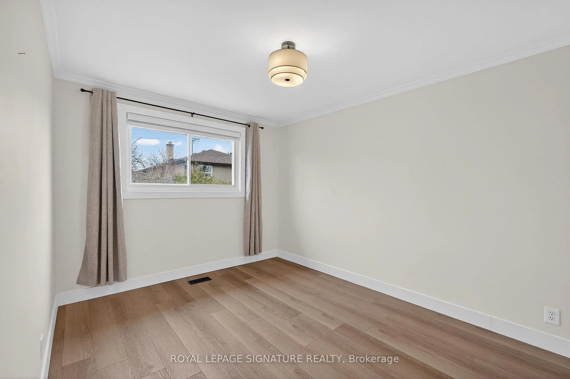 Photo 14 of Unit Main, 724 Balaton Avenue, Pickering, Bay Ridges — HOMEH