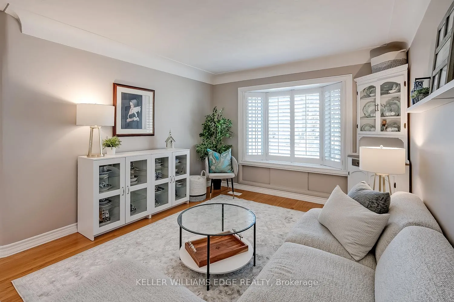 Photo 5 of 220 Townsend Avenue, Burlington, LaSalle — HOMEH