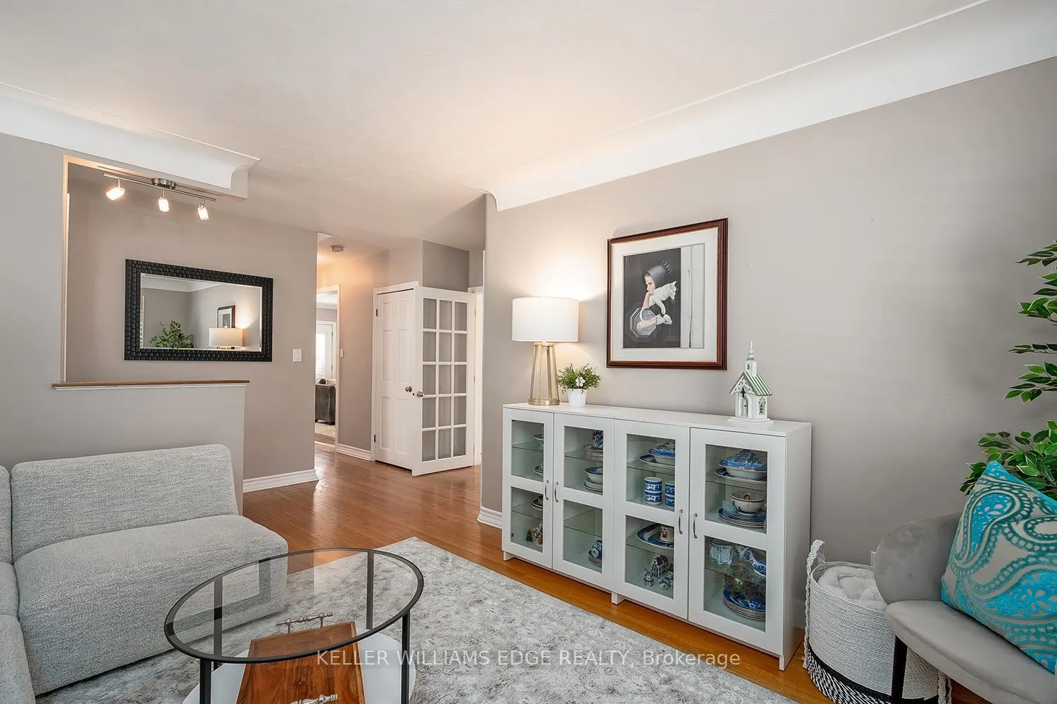 Photo 6 of 220 Townsend Avenue, Burlington, LaSalle — HOMEH
