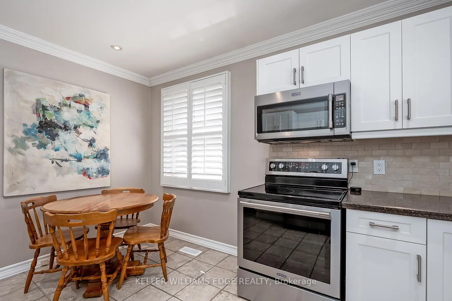 Photo 10 of 220 Townsend Avenue, Burlington, LaSalle — HOMEH