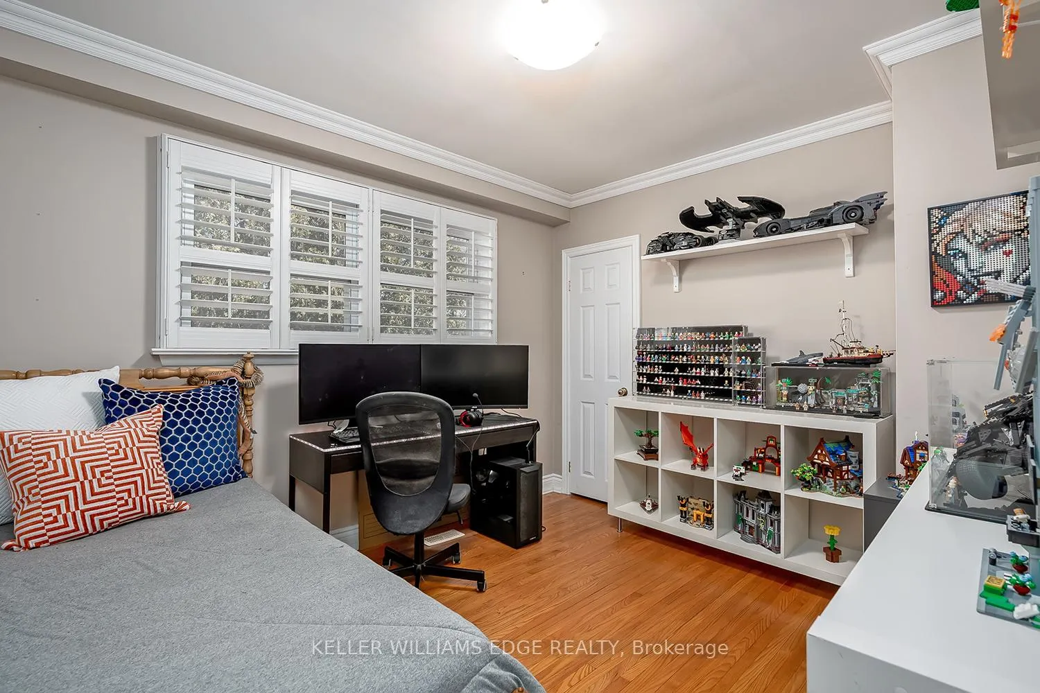Photo 11 of 220 Townsend Avenue, Burlington, LaSalle — HOMEH