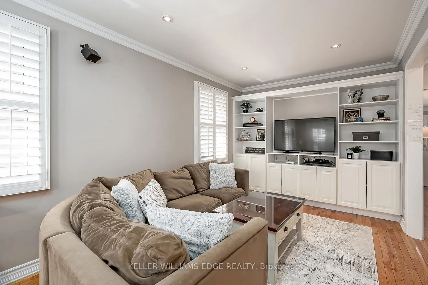 Photo 13 of 220 Townsend Avenue, Burlington, LaSalle — HOMEH