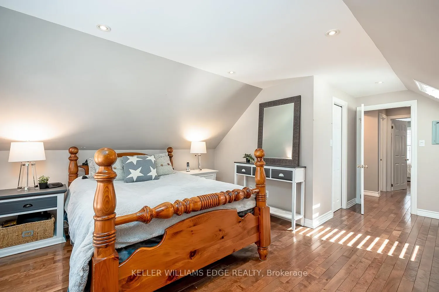 Photo 19 of 220 Townsend Avenue, Burlington, LaSalle — HOMEH