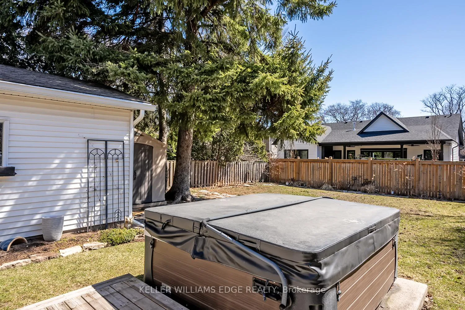 Photo 33 of 220 Townsend Avenue, Burlington, LaSalle — HOMEH