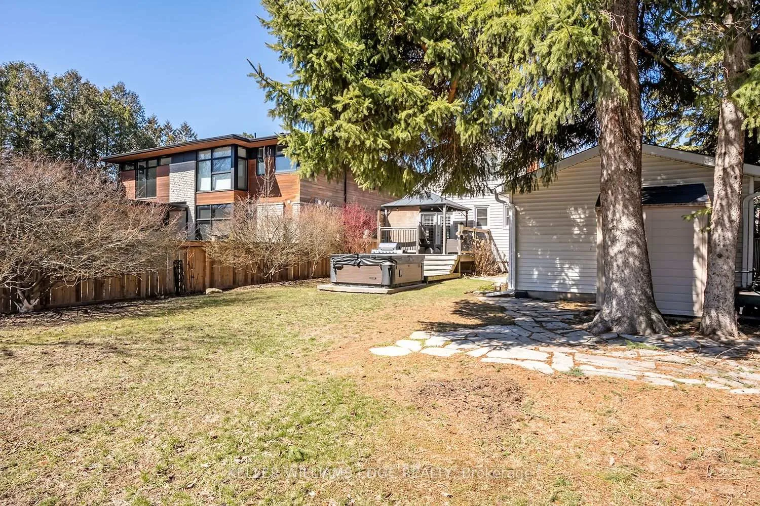 Photo 35 of 220 Townsend Avenue, Burlington, LaSalle — HOMEH