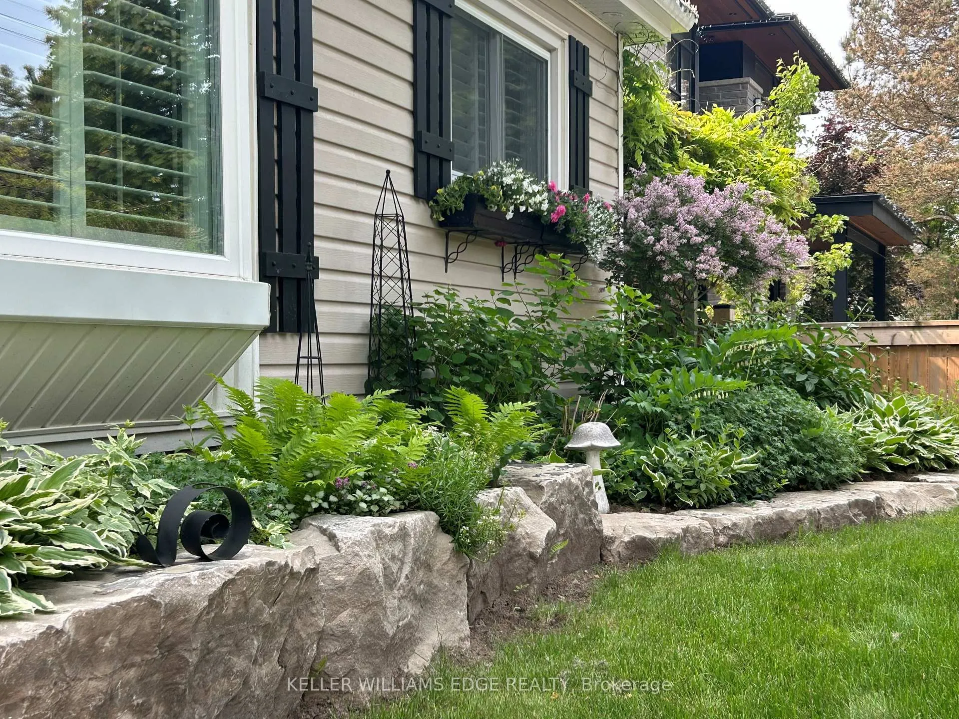 Photo 42 of 220 Townsend Avenue, Burlington, LaSalle — HOMEH