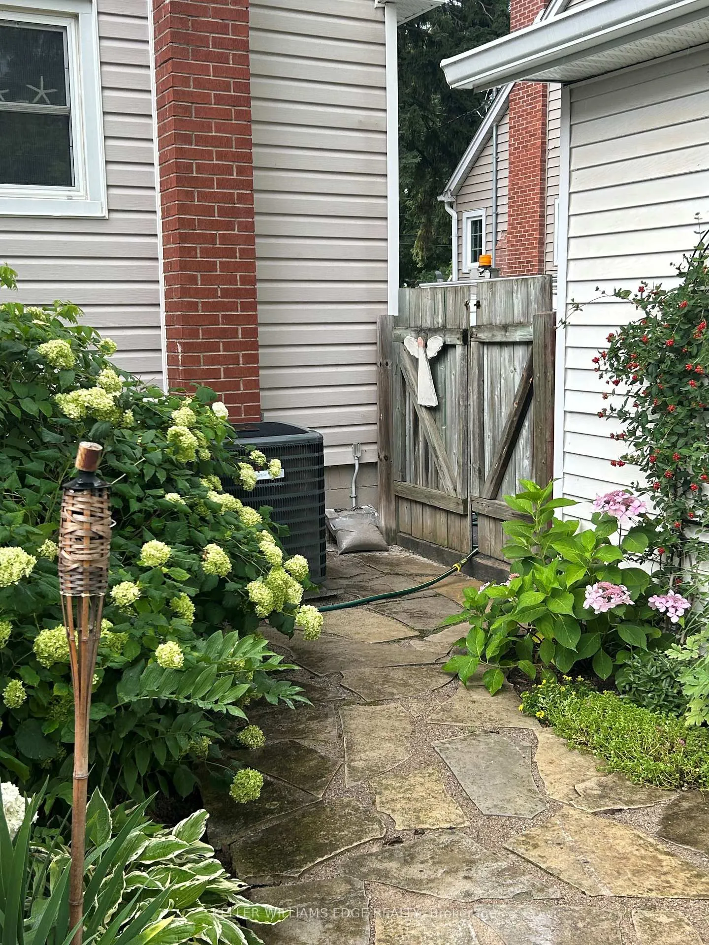 Photo 44 of 220 Townsend Avenue, Burlington, LaSalle — HOMEH