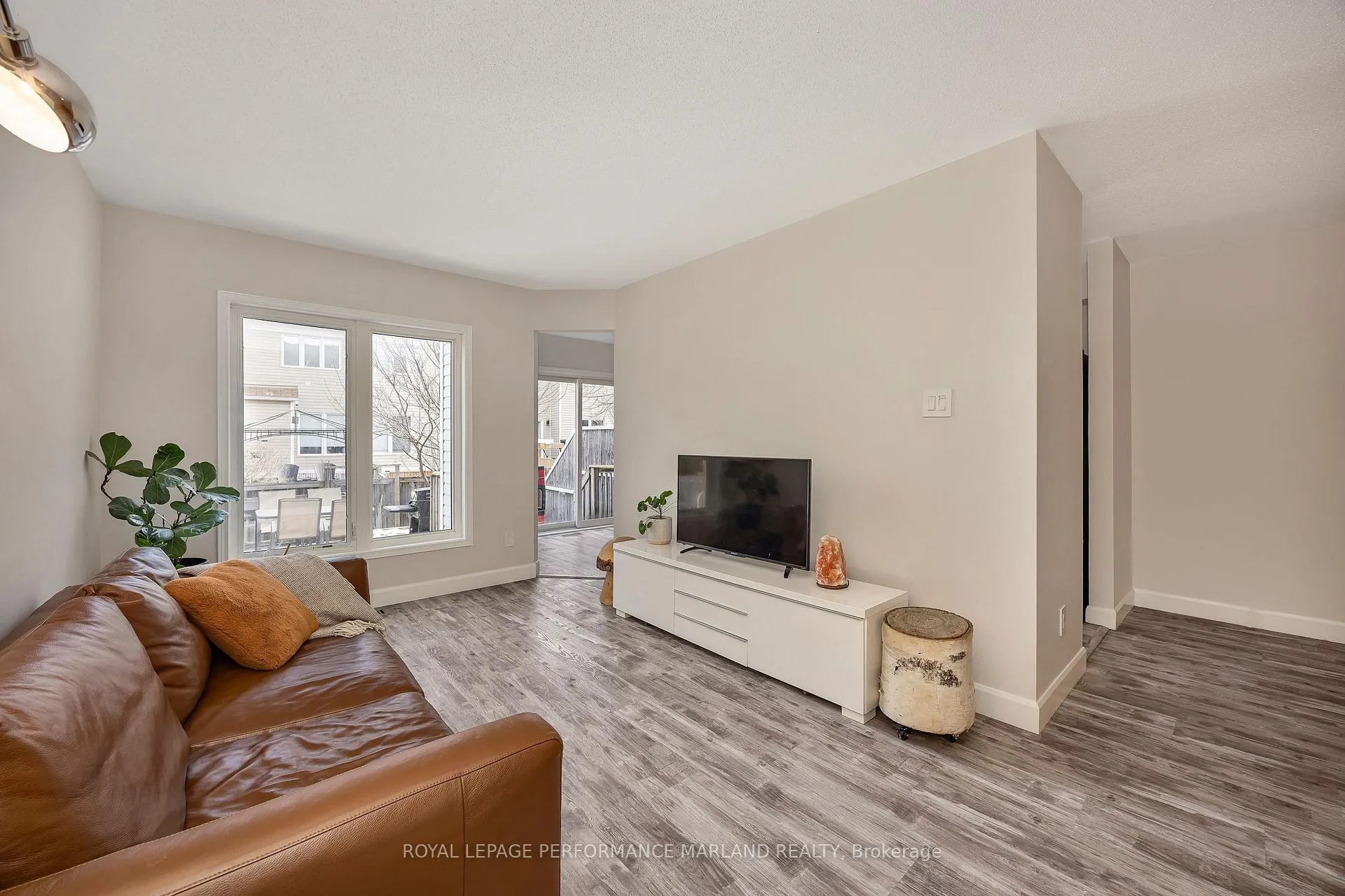 Photo 5 of Unit 18, 63 Madaket Private, Ottawa, Kanata - Emerald Meadows/Trailwest — HOMEH
