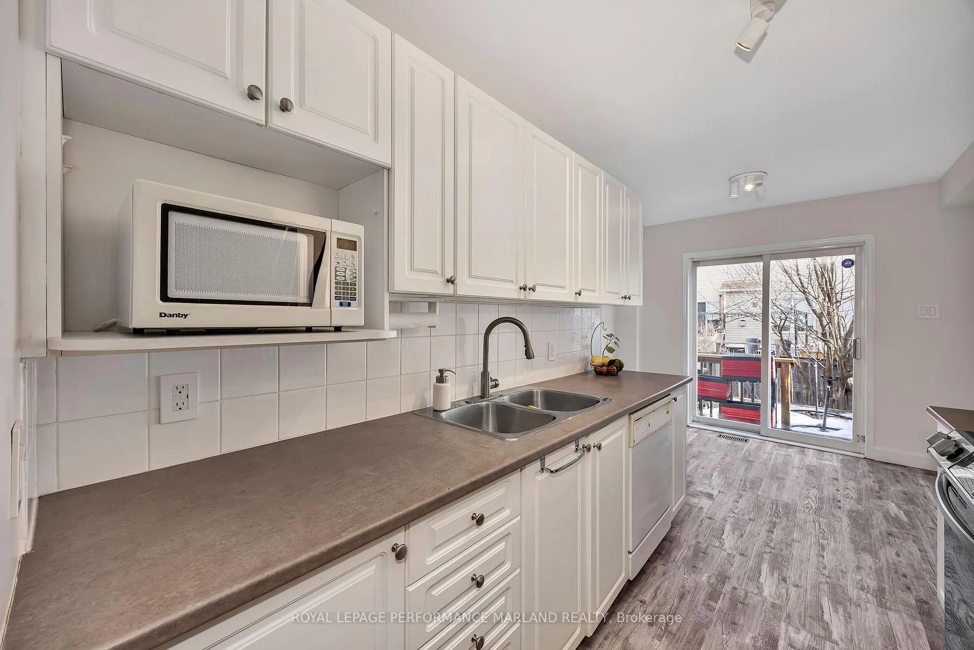 Photo 7 of Unit 18, 63 Madaket Private, Ottawa, Kanata - Emerald Meadows/Trailwest — HOMEH