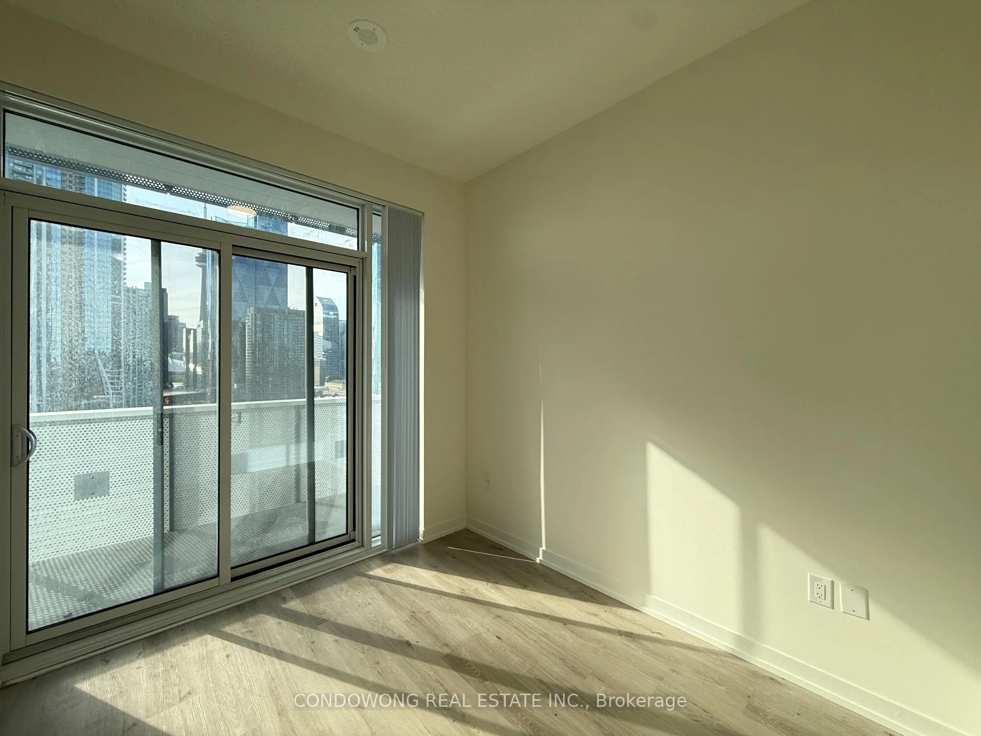 Photo 5 of Unit 2211, 138 Downes Street, Toronto, Waterfront Communities — HOMEH