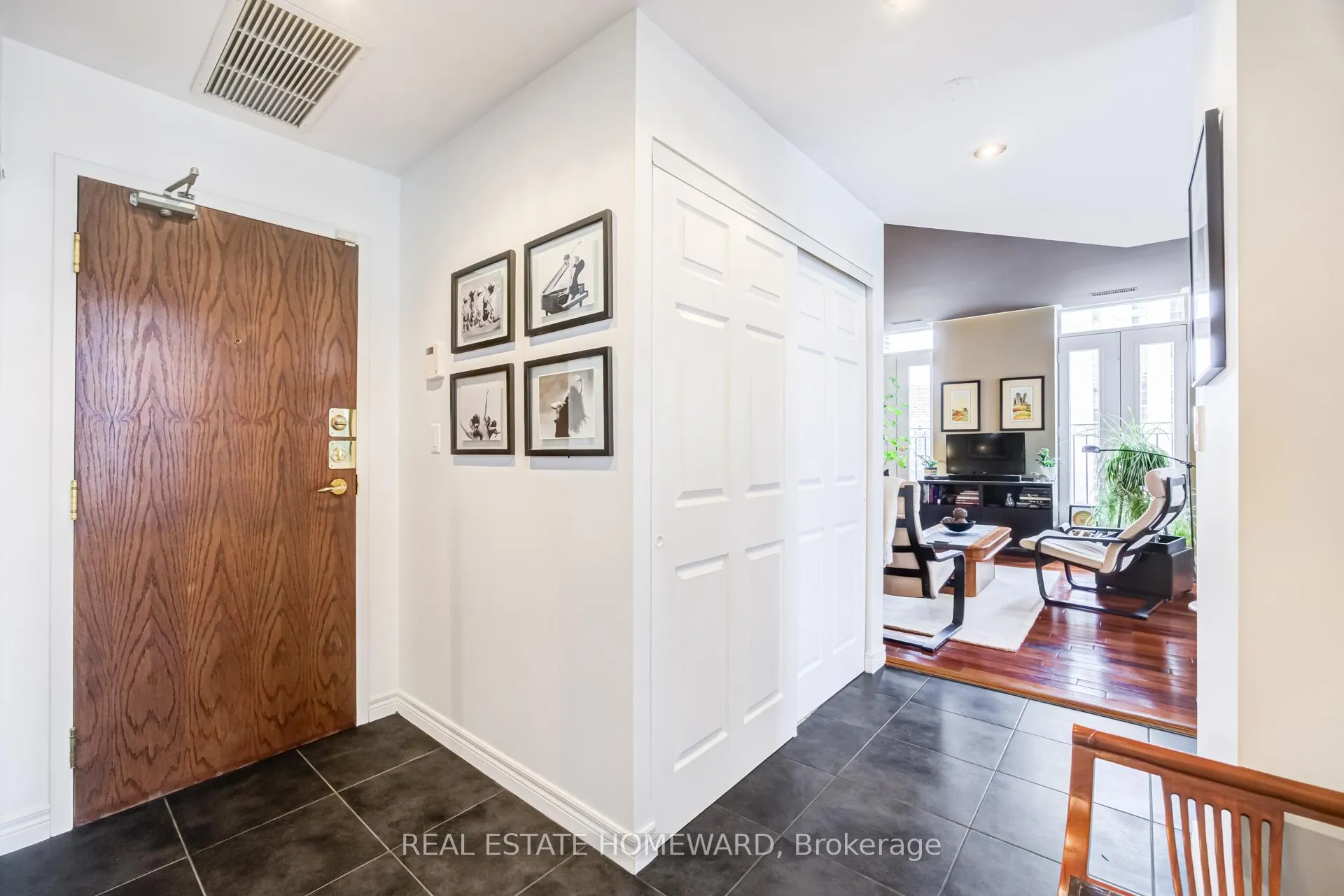 Photo 6 of Unit 702, 135 Maitland Street, Toronto, Church-Yonge Corridor — HOMEH