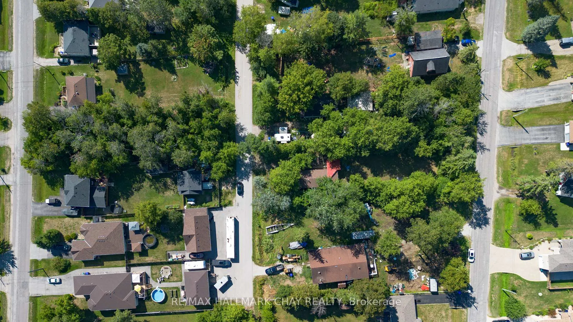 Photo 8 of 956 Carson Avenue, Innisfil, Lefroy — HOMEH