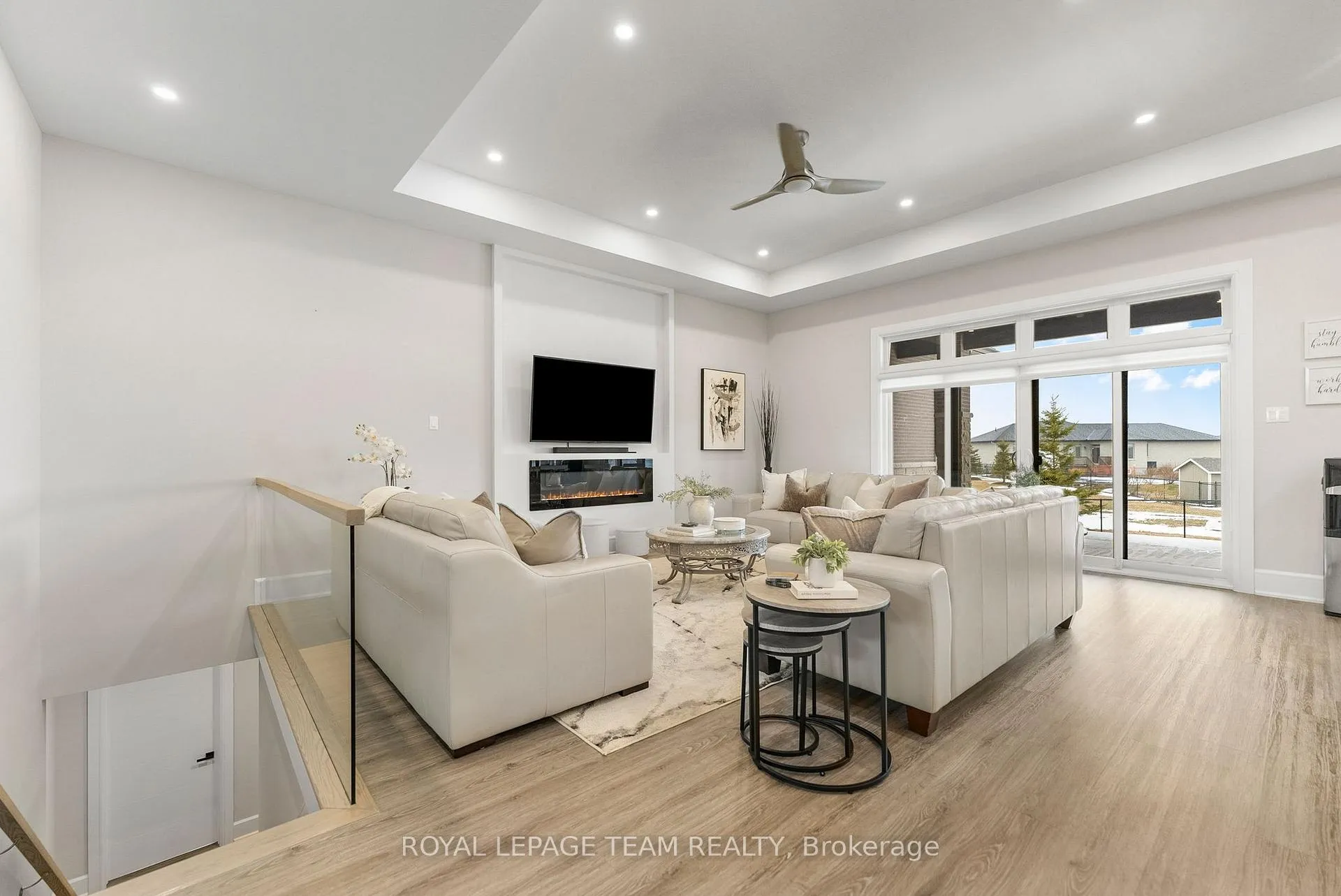 Photo 10 of 7125 Still Meadow Way, Ottawa, Greely — HOMEH